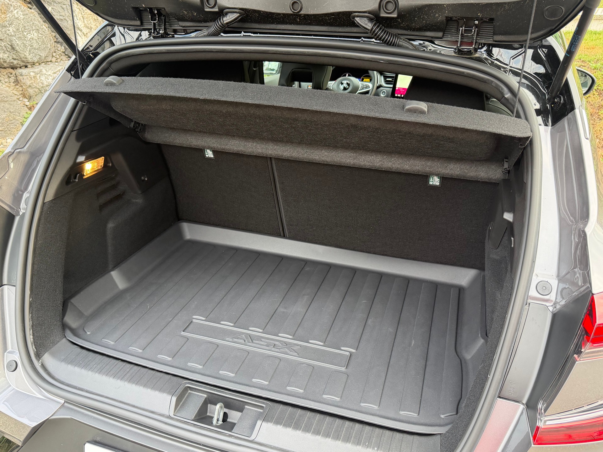 MITSUBISHI ASX 1.8 HEV Instyle-image-5