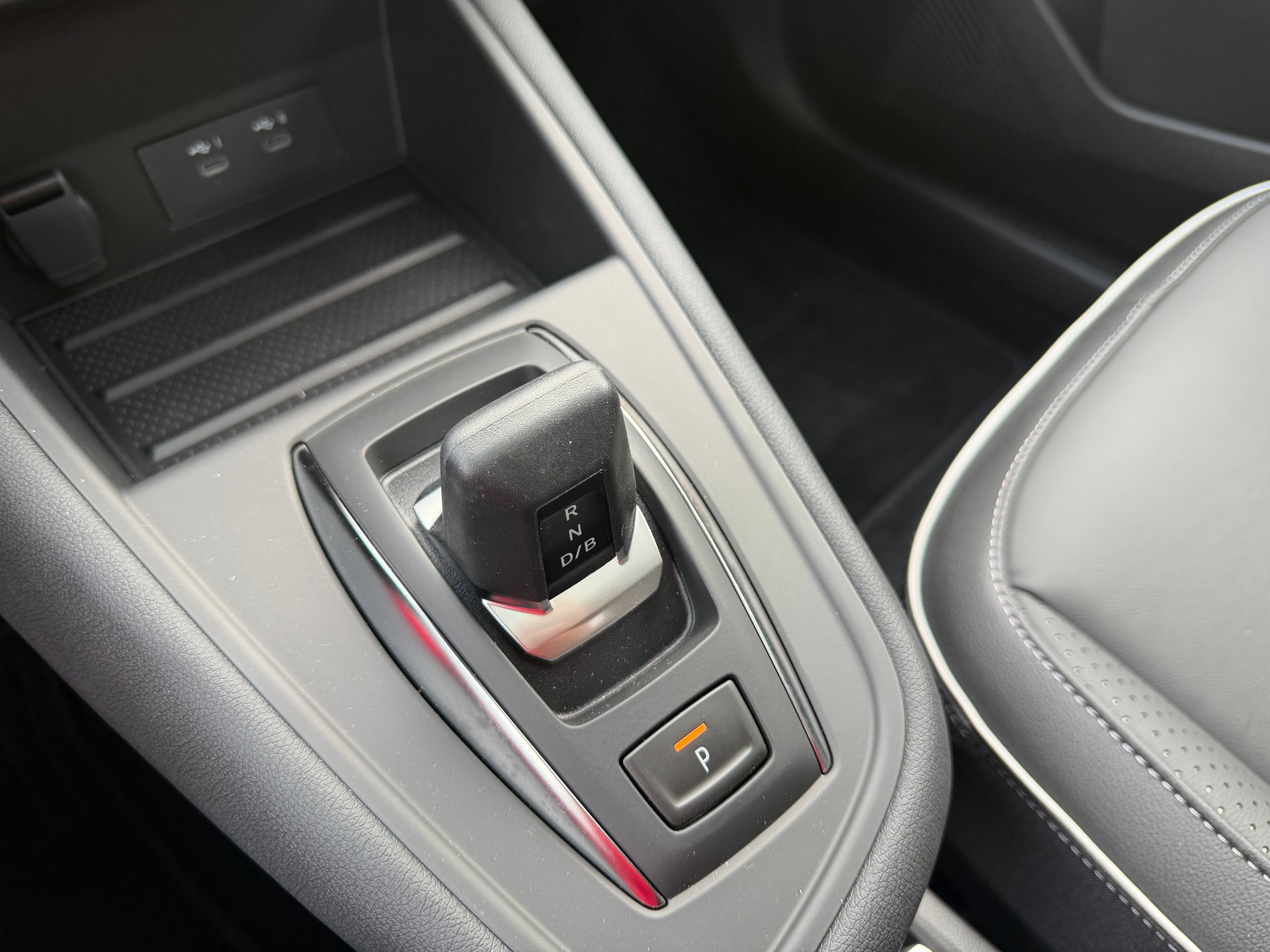MITSUBISHI ASX 1.8 HEV Instyle-image-13