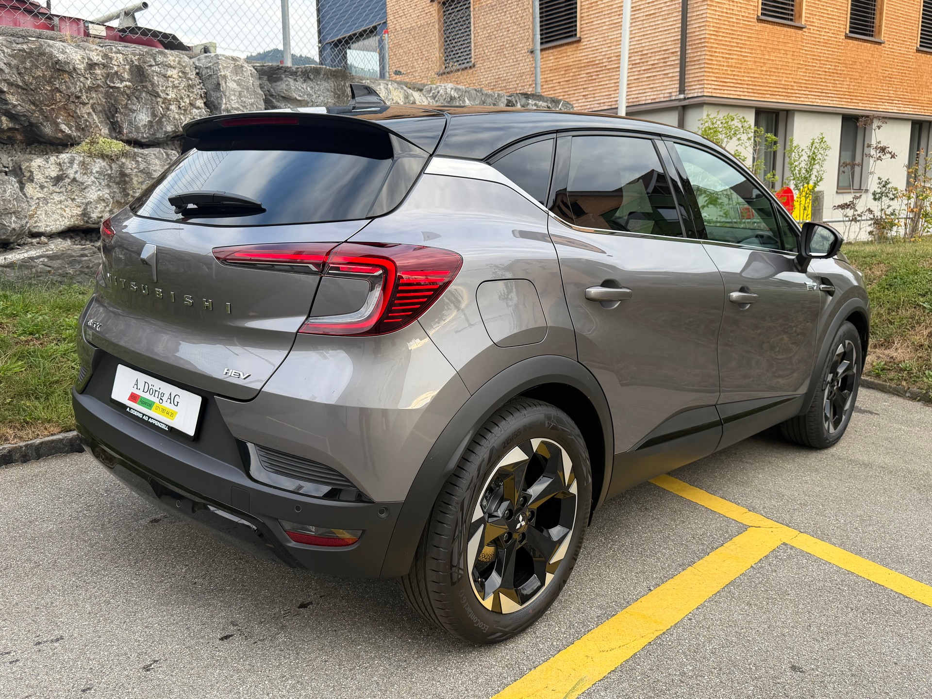 MITSUBISHI ASX 1.8 HEV Instyle-image-2