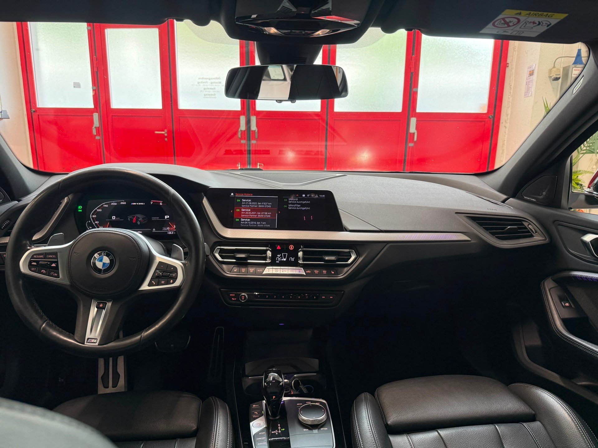 BMW M135i xDrive Steptronic-image-24