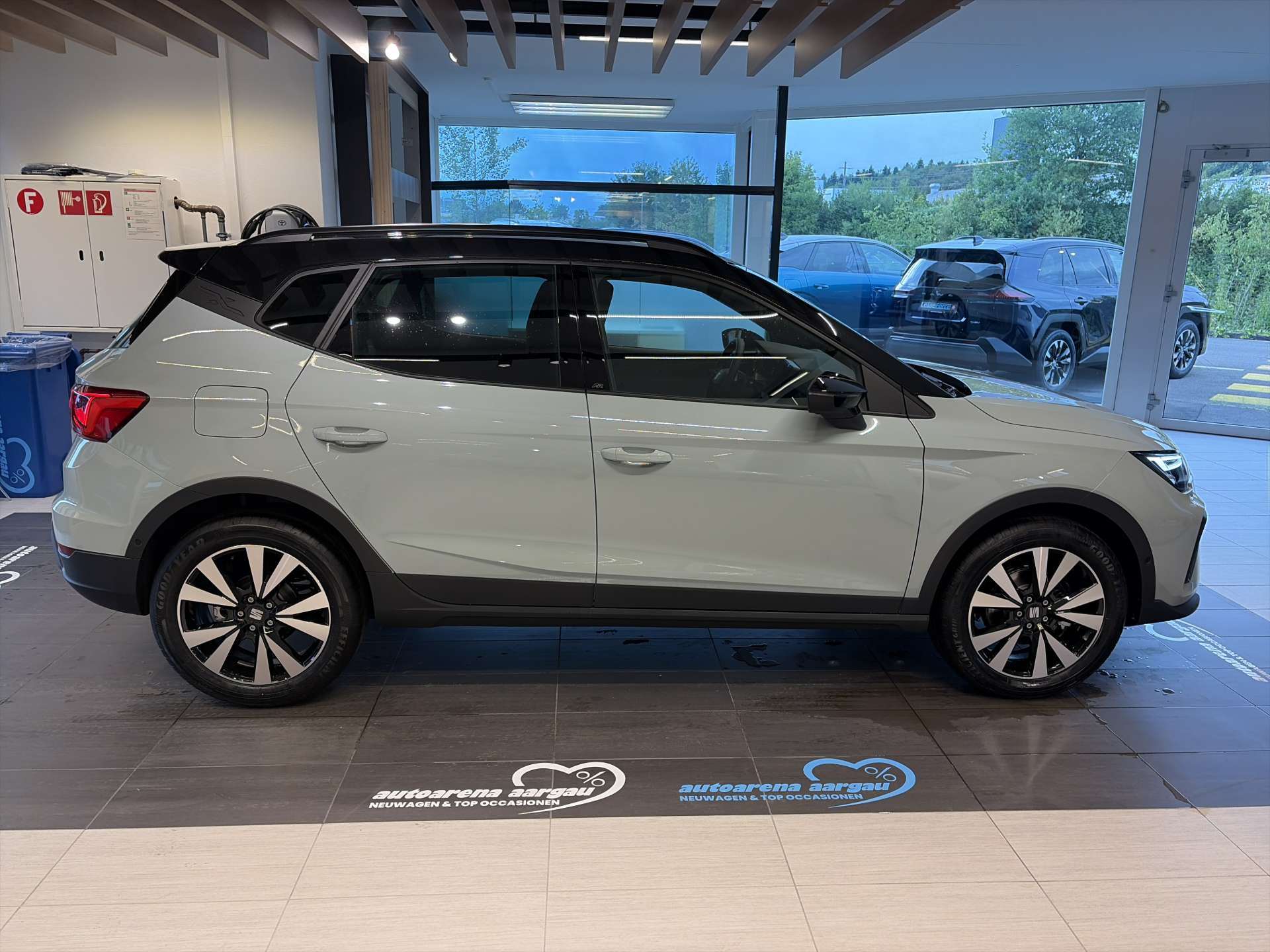 SEAT Arona 1.0 TSi Eco FR DSG-Automat-image-11