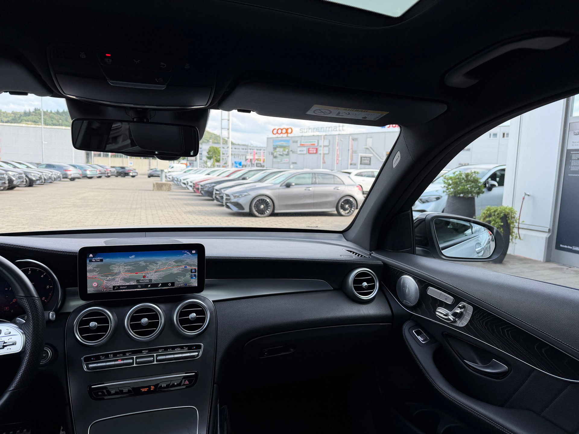 MERCEDES-BENZ GLC 300 d AMG Line 4Matic 9G-Tronic-image-7