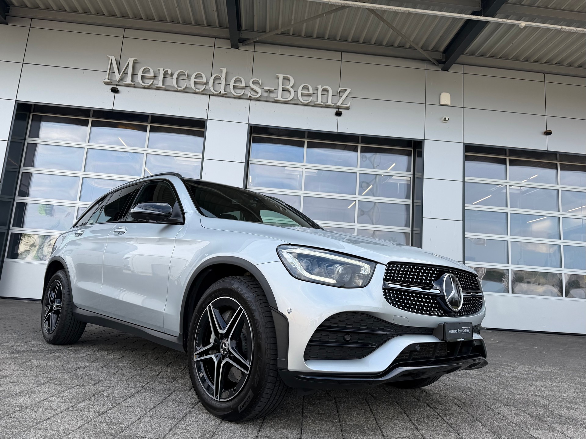 MERCEDES-BENZ GLC 300 d AMG Line 4Matic 9G-Tronic-image-0