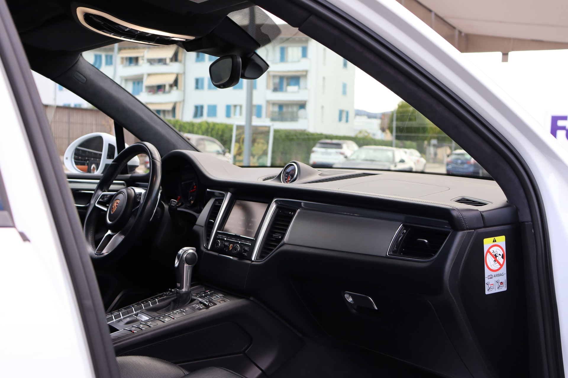 PORSCHE Macan Turbo PDK-image-9