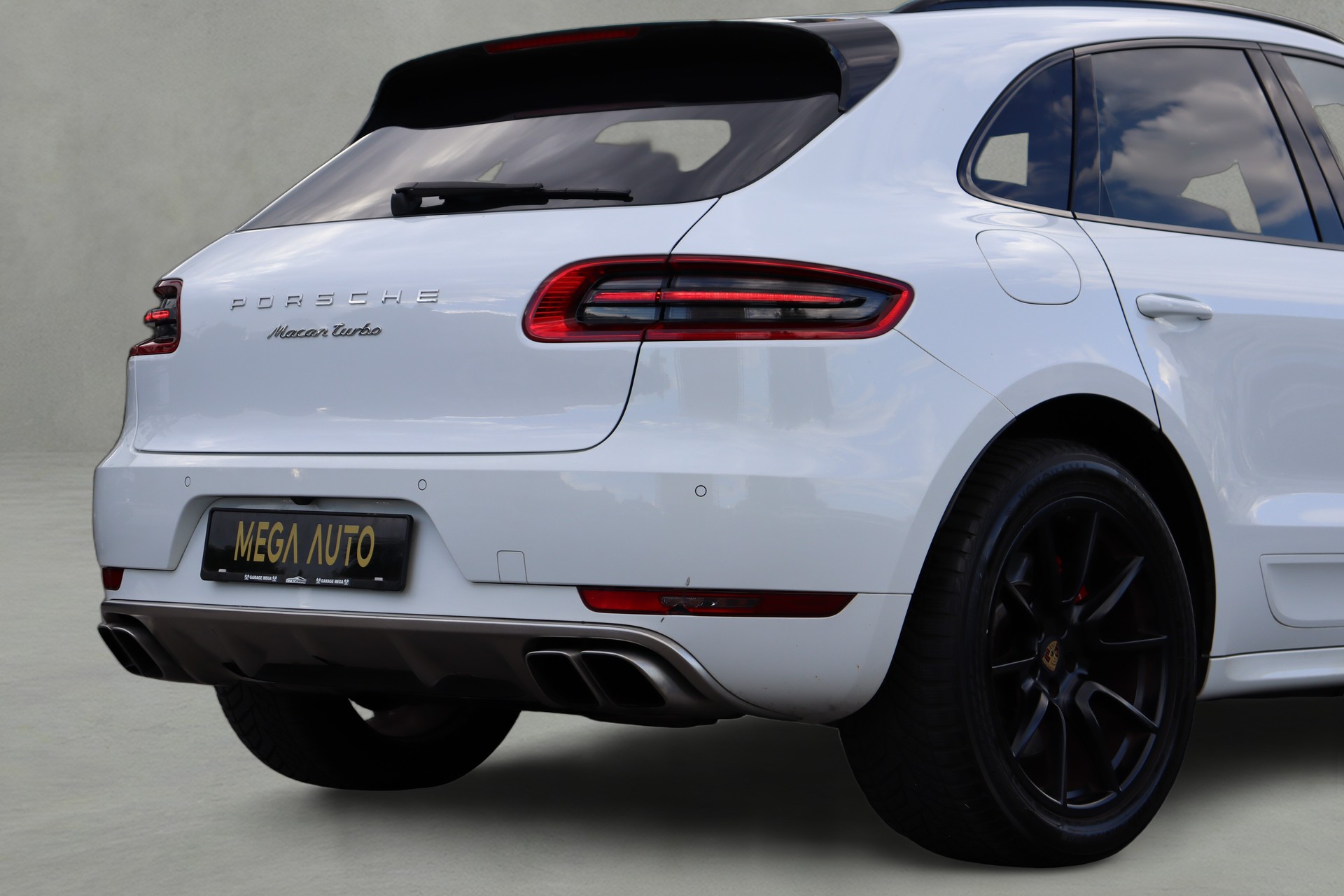 PORSCHE Macan Turbo PDK-image-3