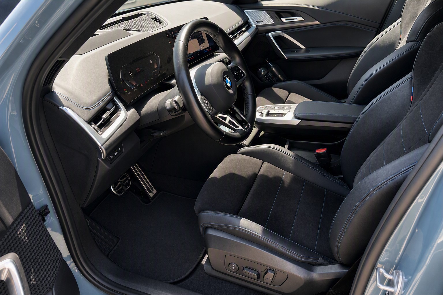 BMW 23i xDrive-image-4
