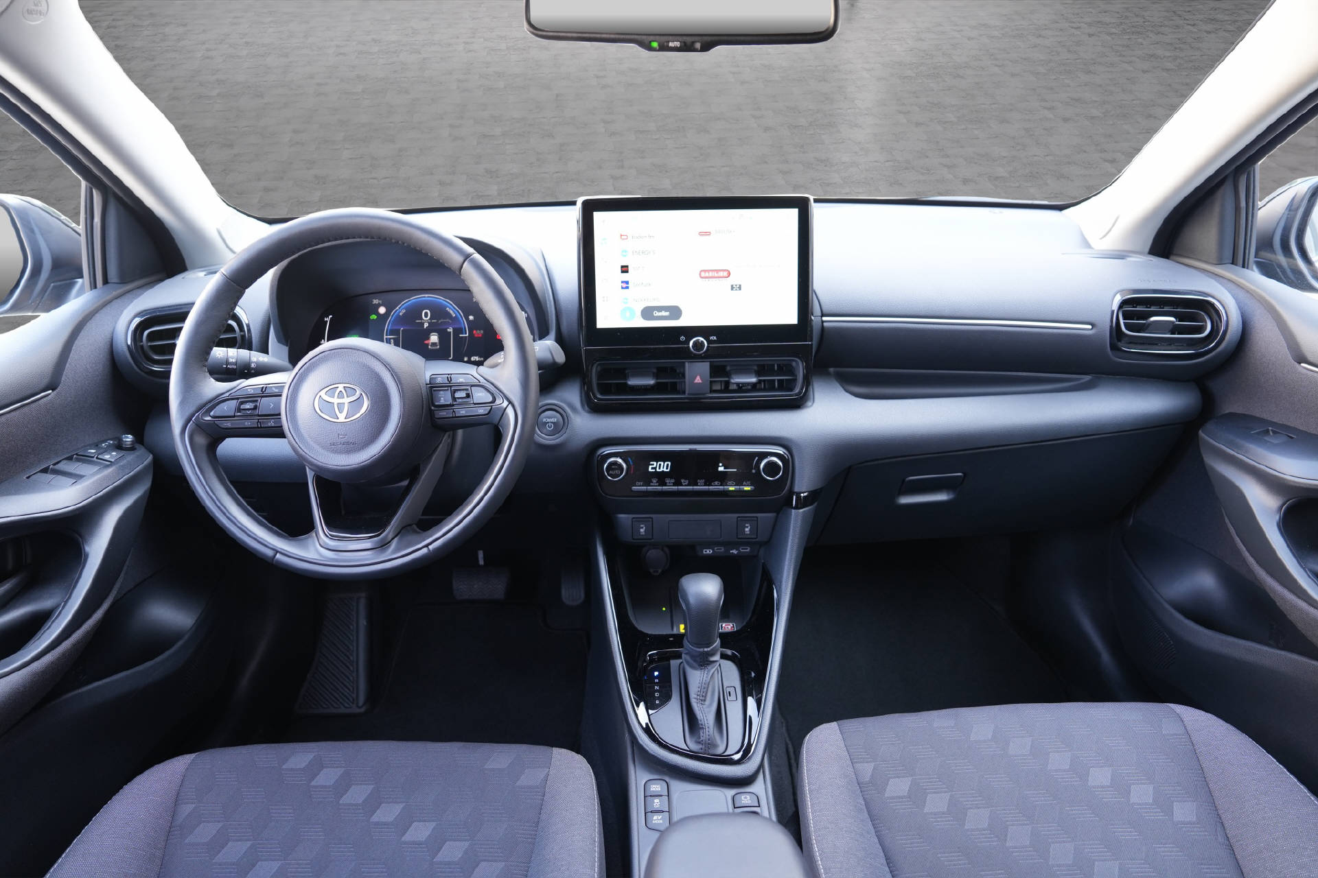 TOYOTA Yaris 1.5 VVT-i HSD Trend Plus-image-6