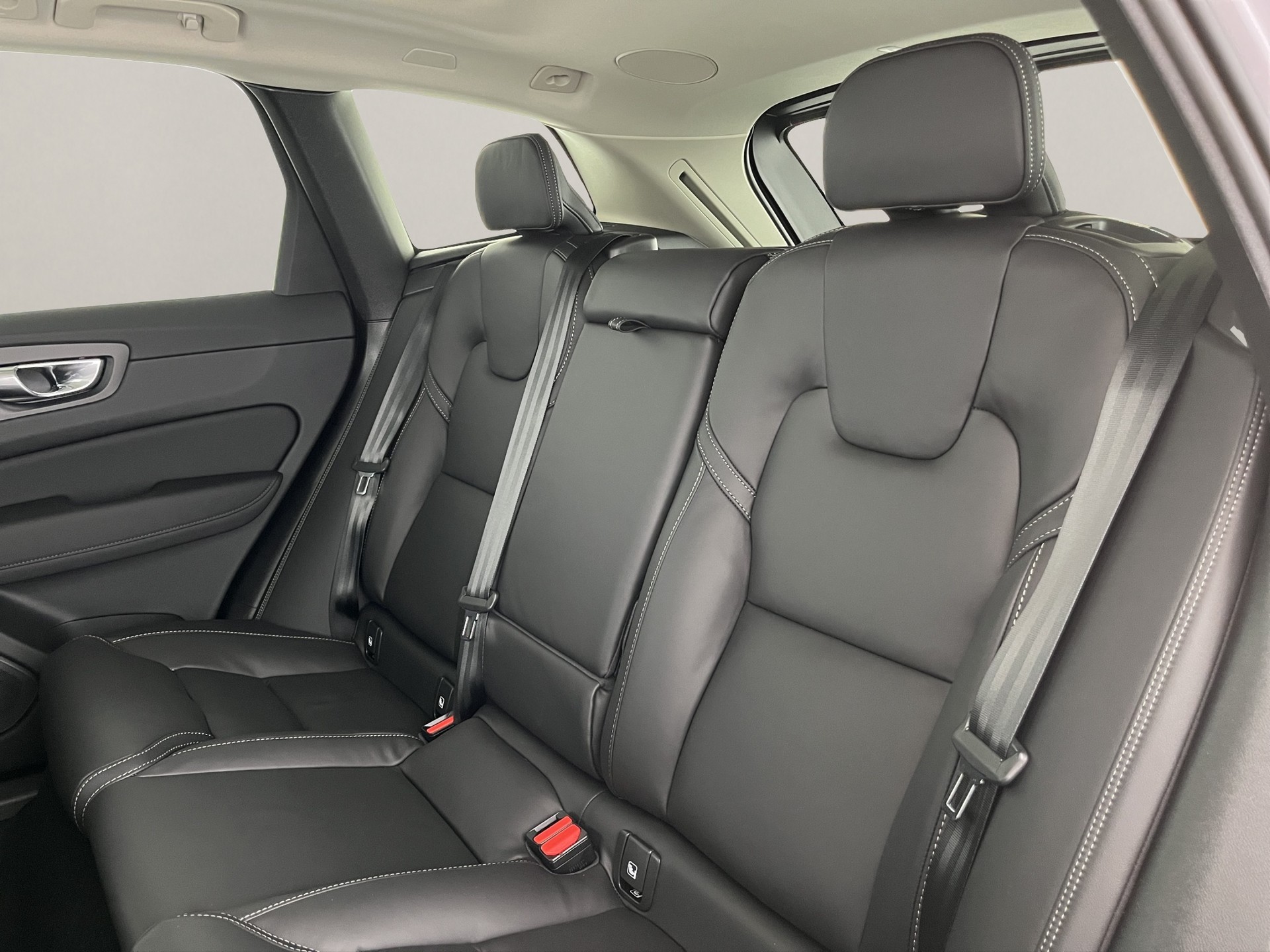 VOLVO XC60 2.0 T8 TE Ultra Dark eAWD-image-16