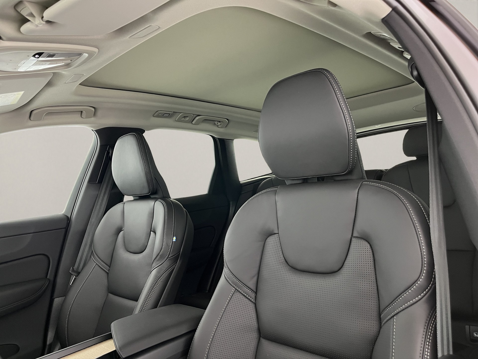 VOLVO XC60 2.0 T8 TE Ultra Dark eAWD-image-17