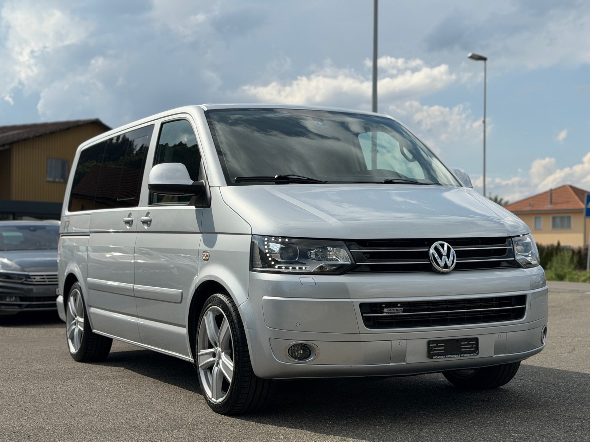 VW T5 Multivan 2.0 Bi-TDI CR Highline 4Motion DSG-image-2