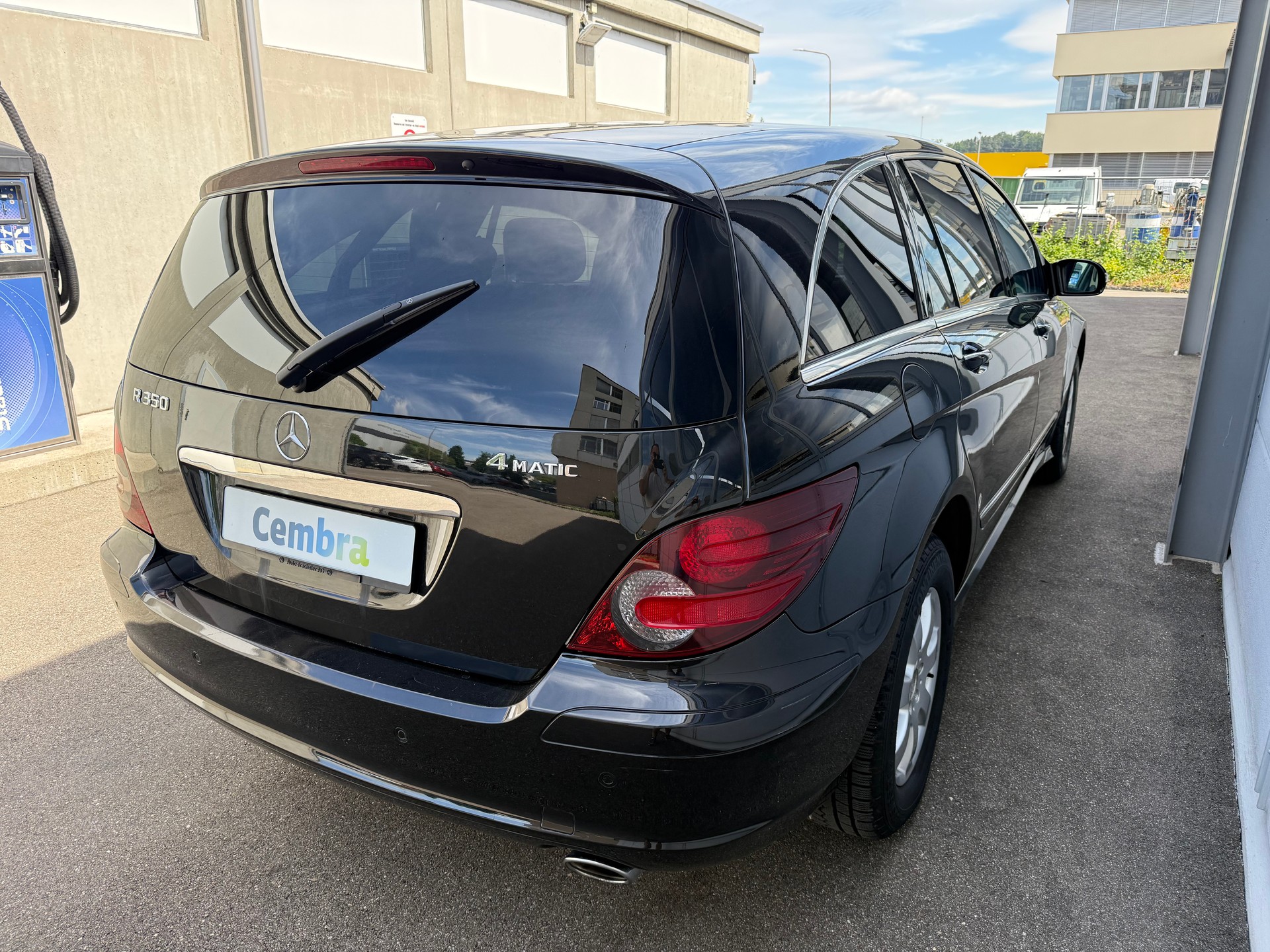 MERCEDES-BENZ R 350 L 4Matic 7G-Tronic *Frisch ab MFK *Tempomat *Leder/Alcantara *Zwei Schlüssel mit Fernbedienung *Veloträger-image-3