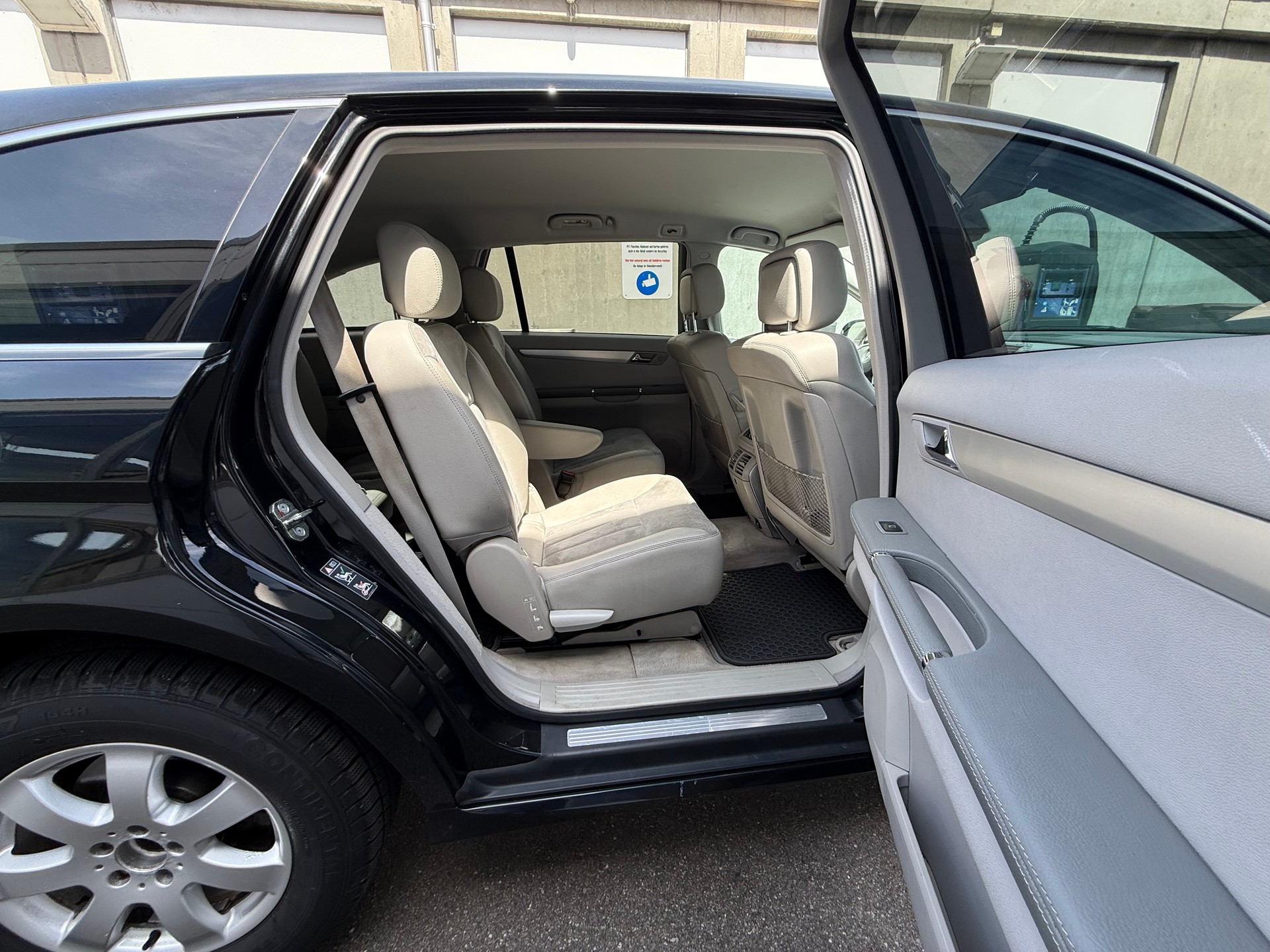 MERCEDES-BENZ R 350 L 4Matic 7G-Tronic *Frisch ab MFK *Tempomat *Leder/Alcantara *Zwei Schlüssel mit Fernbedienung *Veloträger-image-13