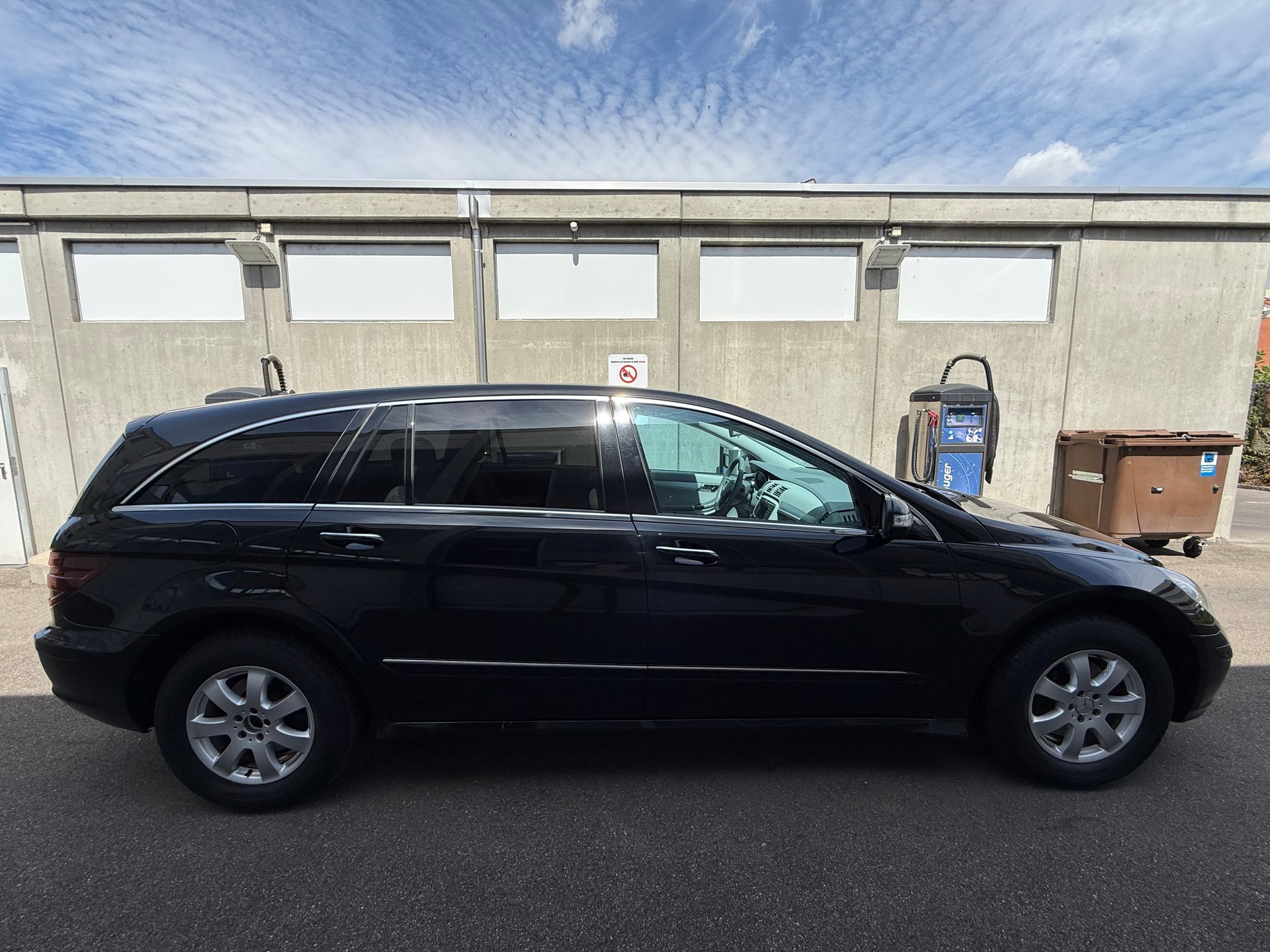 MERCEDES-BENZ R 350 L 4Matic 7G-Tronic *Frisch ab MFK *Tempomat *Leder/Alcantara *Zwei Schlüssel mit Fernbedienung *Veloträger-image-2