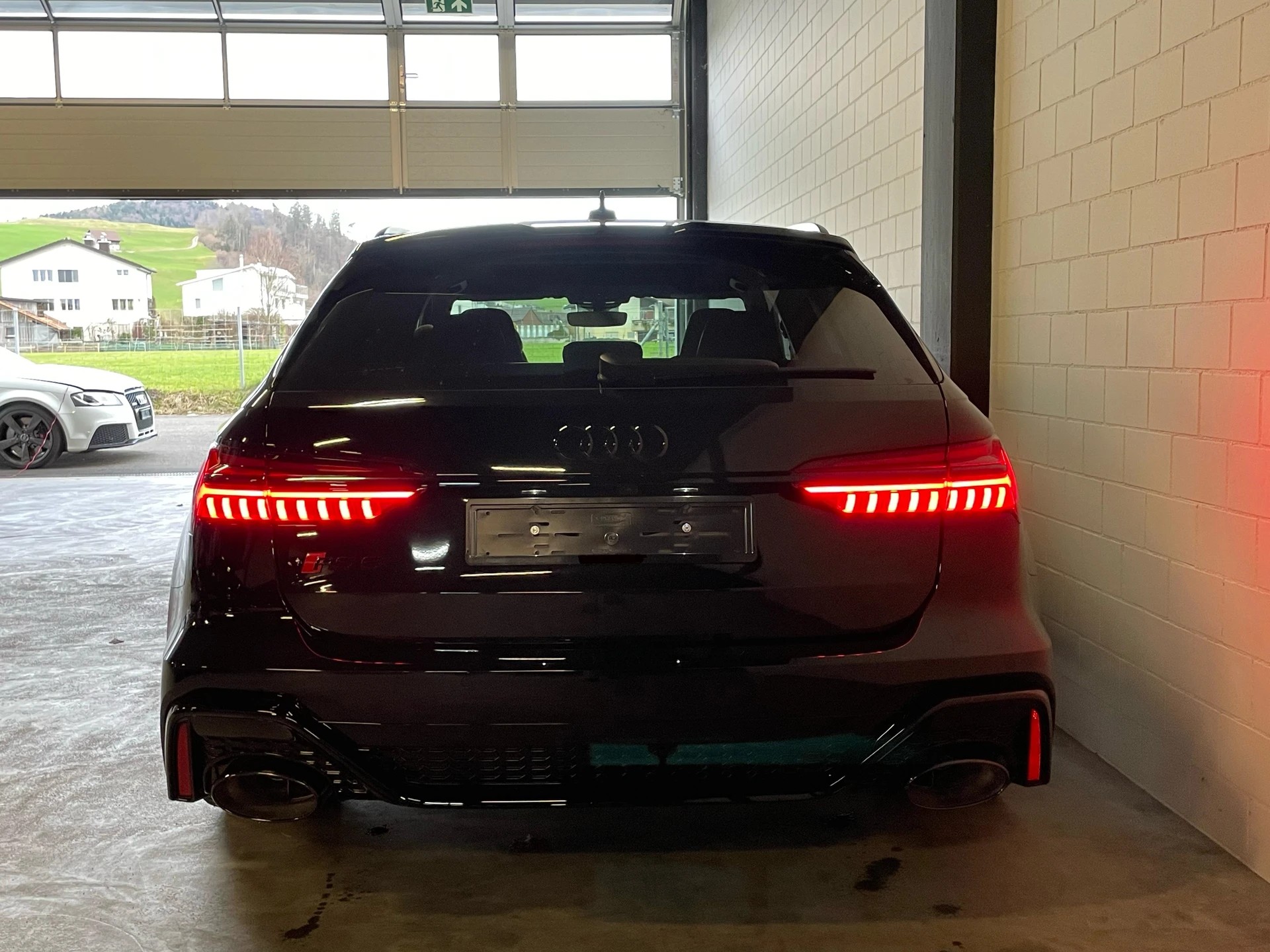 AUDI RS6 Avant 4.0 TFSI V8 Performance quattro Traumausstattung-image-3