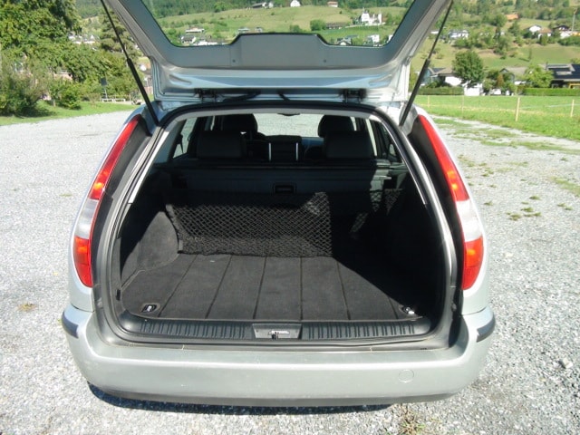 FORD Mondeo 2.0 TDDi 115 PS Ghia Kombi-image-8