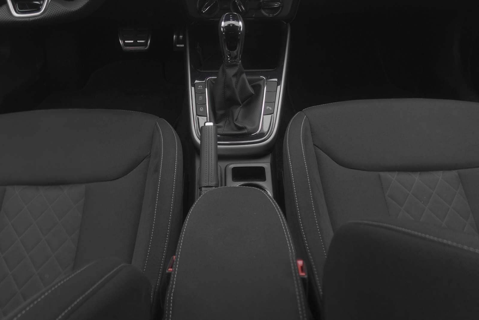 SKODA Fabia 1.0 TSI Selection DSG-image-8