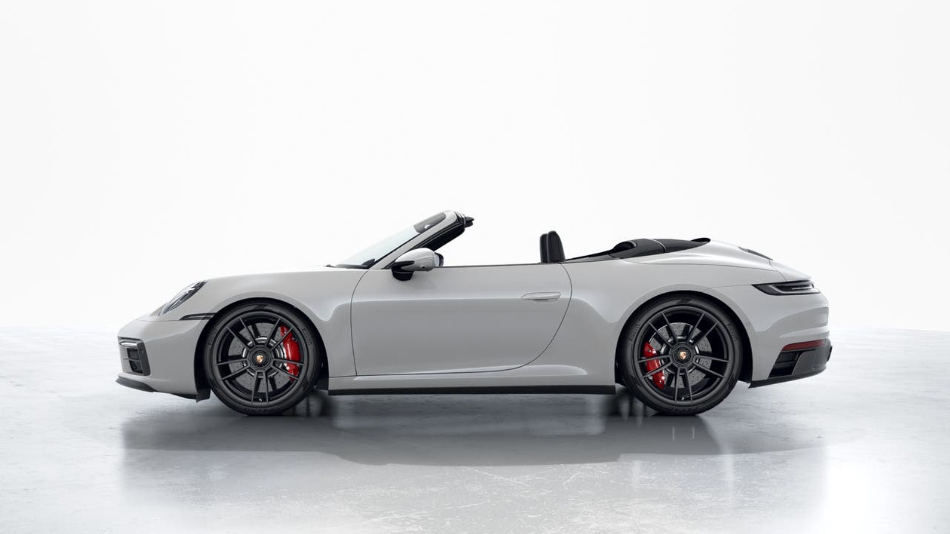 PORSCHE 911 Carrera 4 GTS Cabriolet-image-1