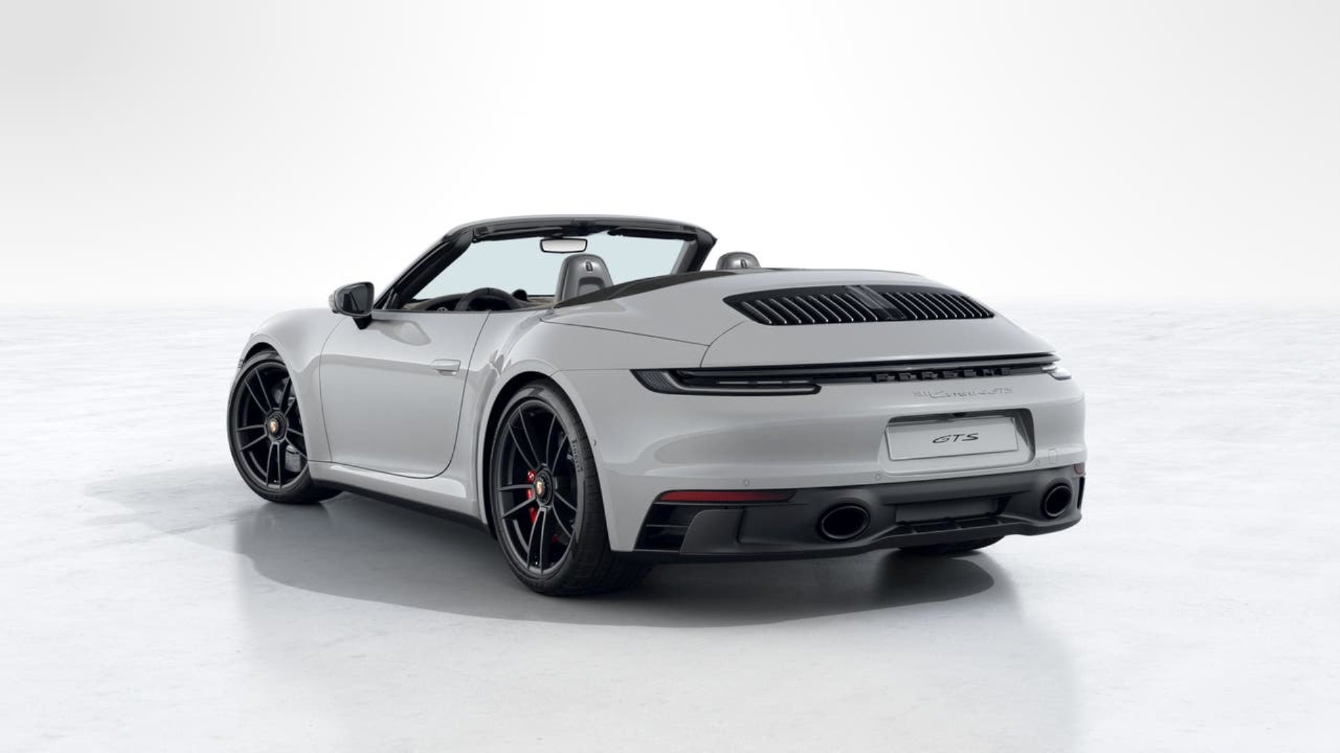 PORSCHE 911 Carrera 4 GTS Cabriolet-image-2