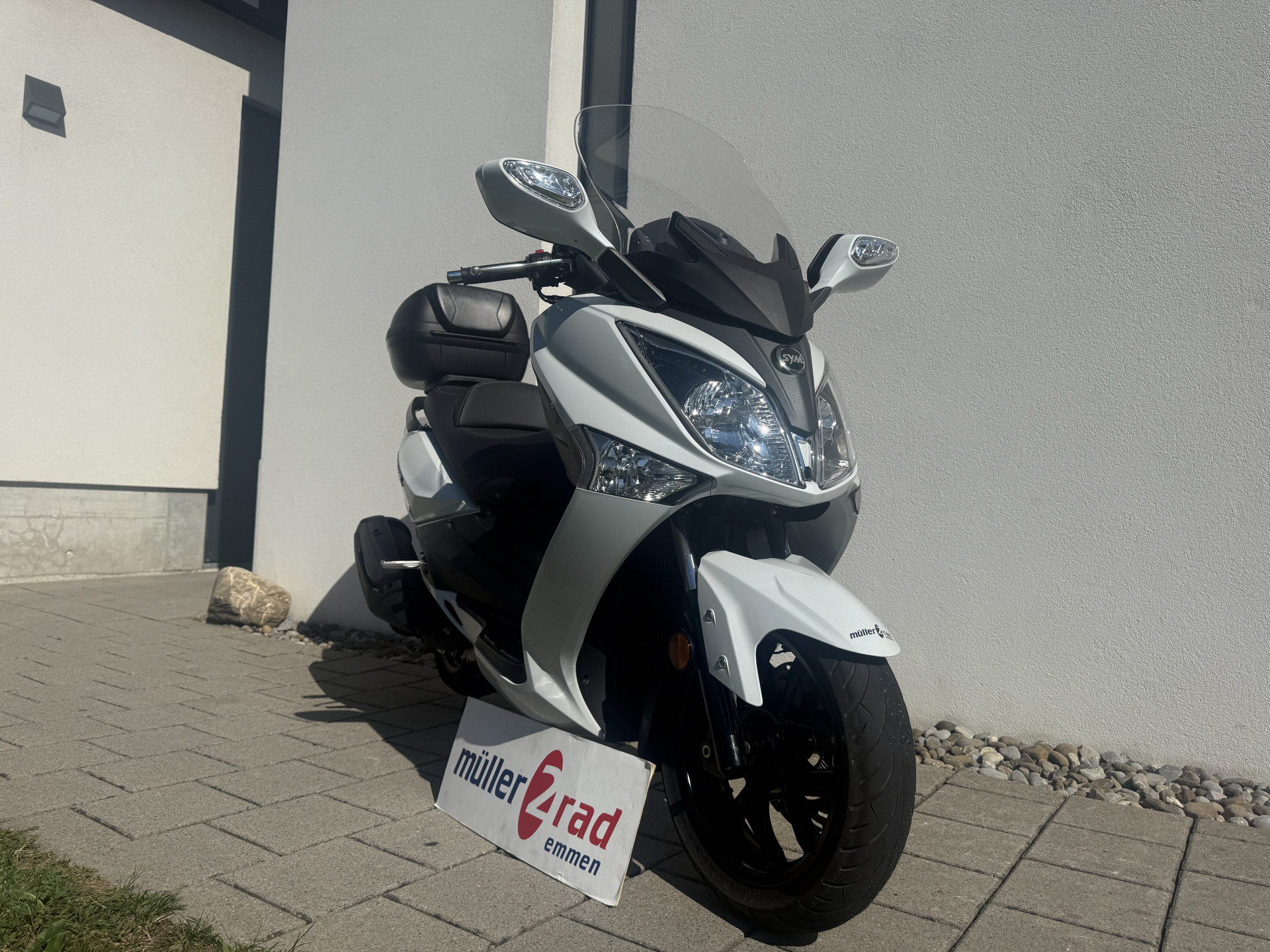 SYM GTS 300 S&S-showroom-element-1