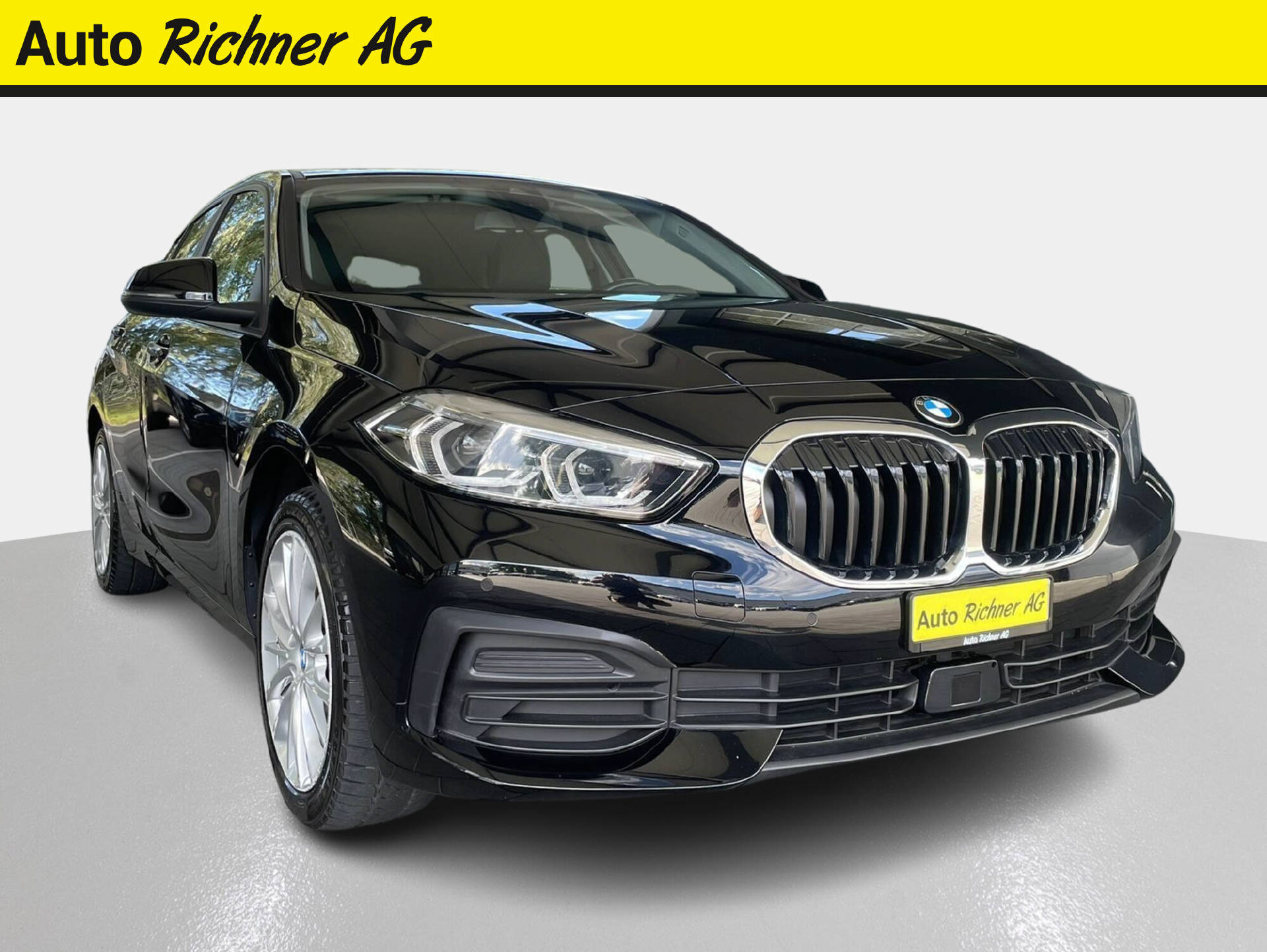 BMW 118i-image-0