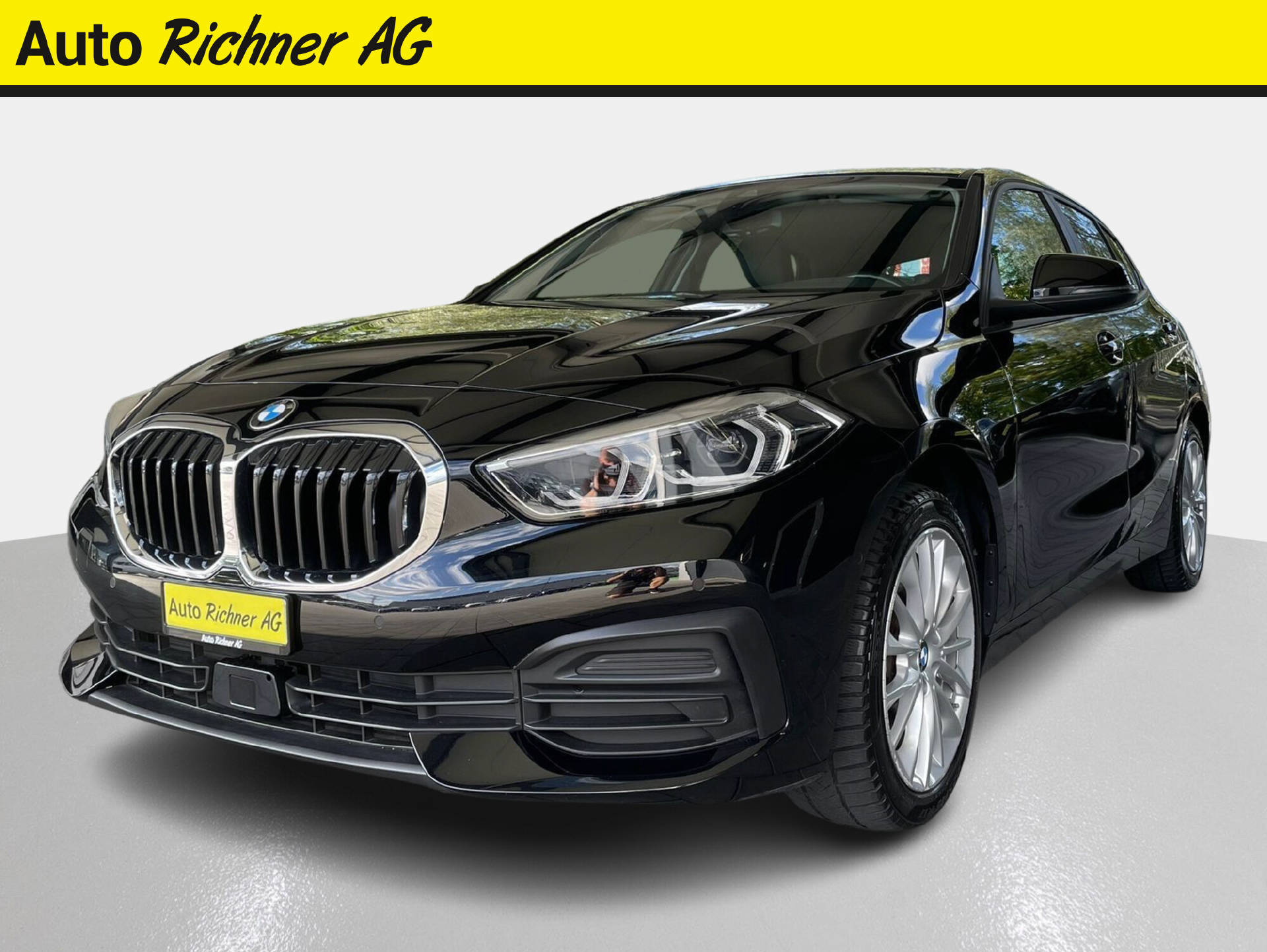 BMW 118i-image-1