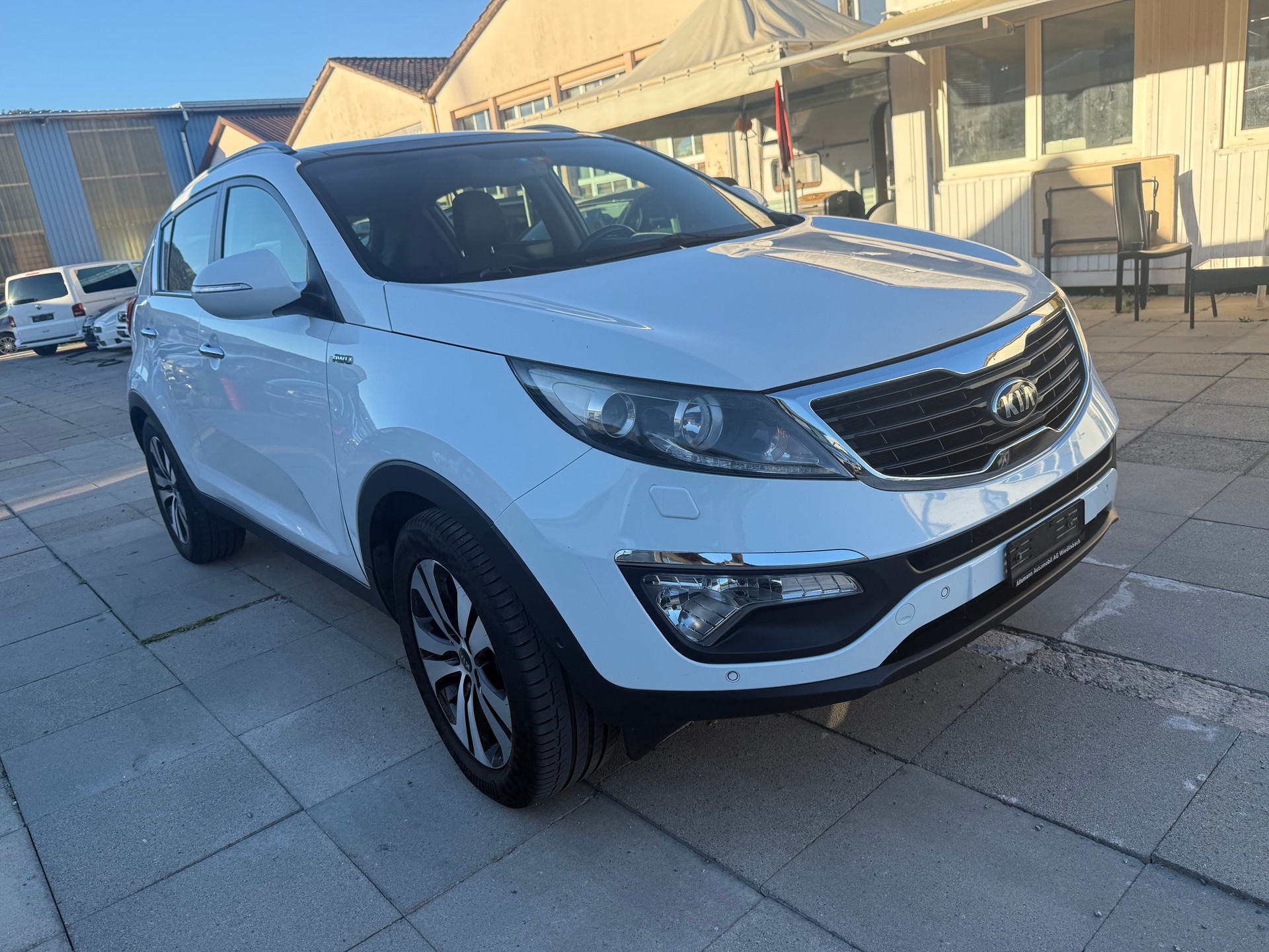 KIA Sportage 2.0 CRDi Style 4WD Automatic-image-1
