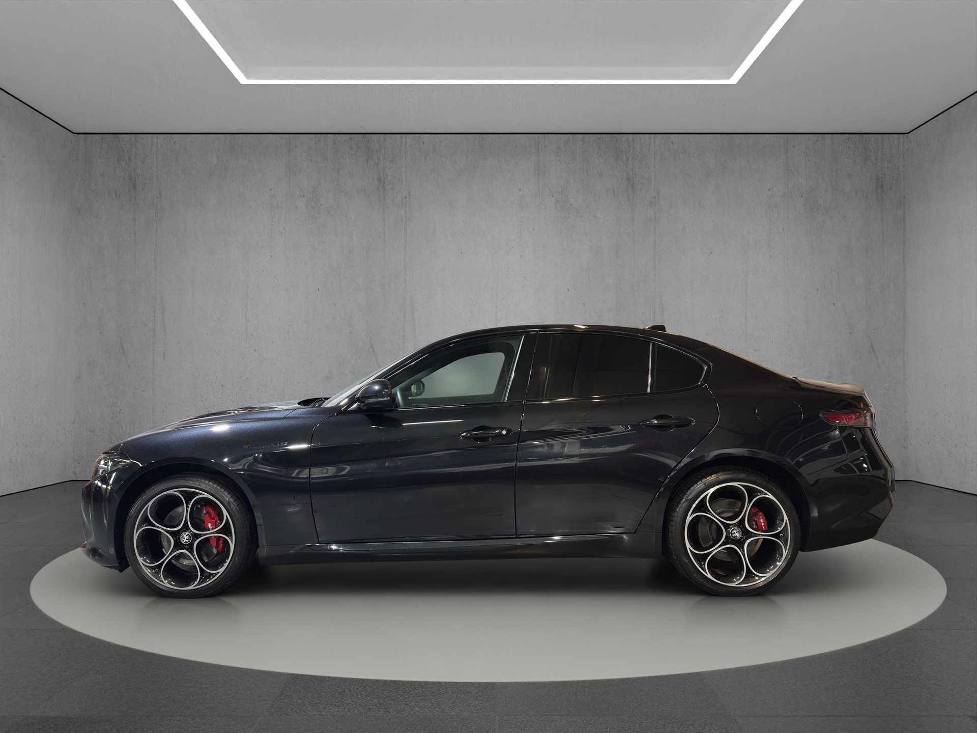 ALFA ROMEO Giulia 2.0 Competizione Pack Sky Q4 AT8 "ADAS Plus-Panoramadach"-image-2