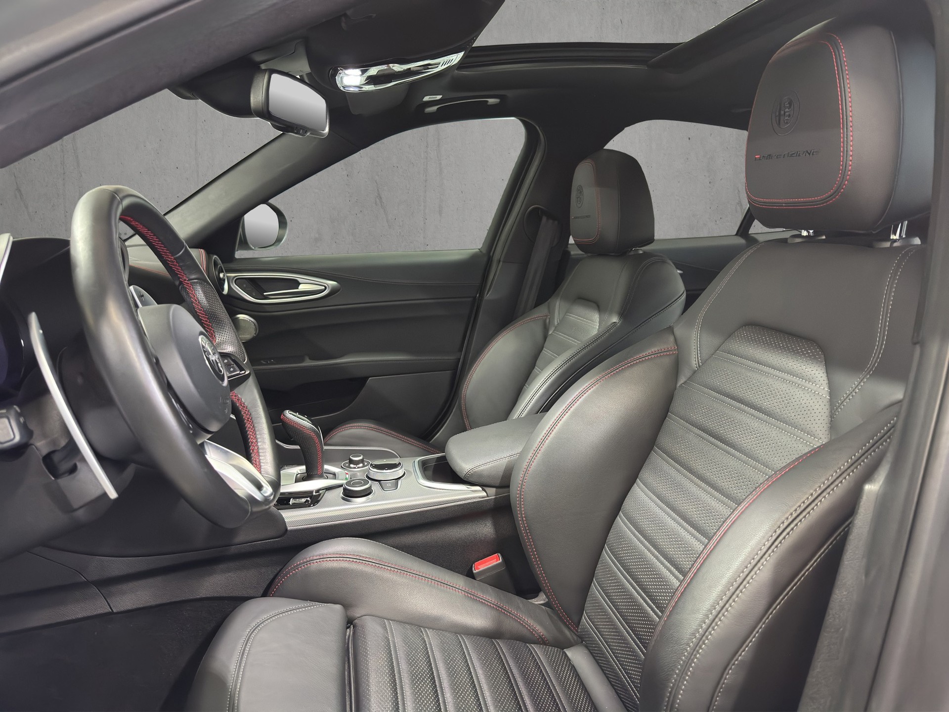 ALFA ROMEO Giulia 2.0 Competizione Pack Sky Q4 AT8 "ADAS Plus-Panoramadach"-image-7
