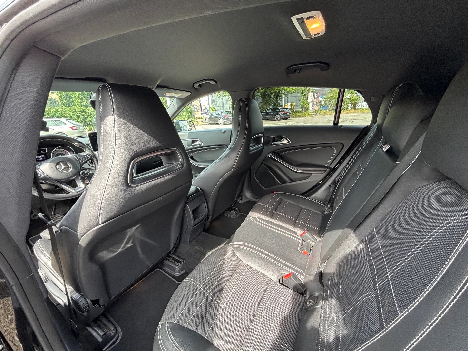 MERCEDES-BENZ CLA Shooting Brake 200 Night Star 7G-DCT-image-14
