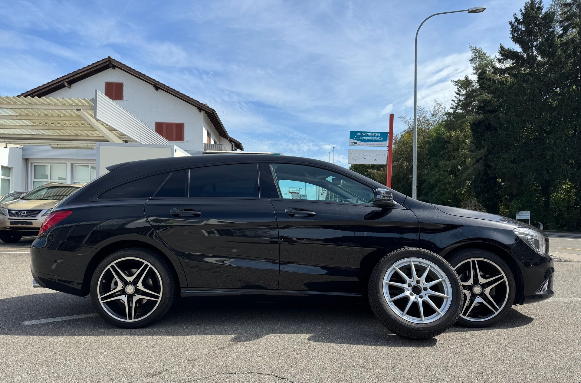 MERCEDES-BENZ CLA Shooting Brake 200 Night Star 7G-DCT-image-0