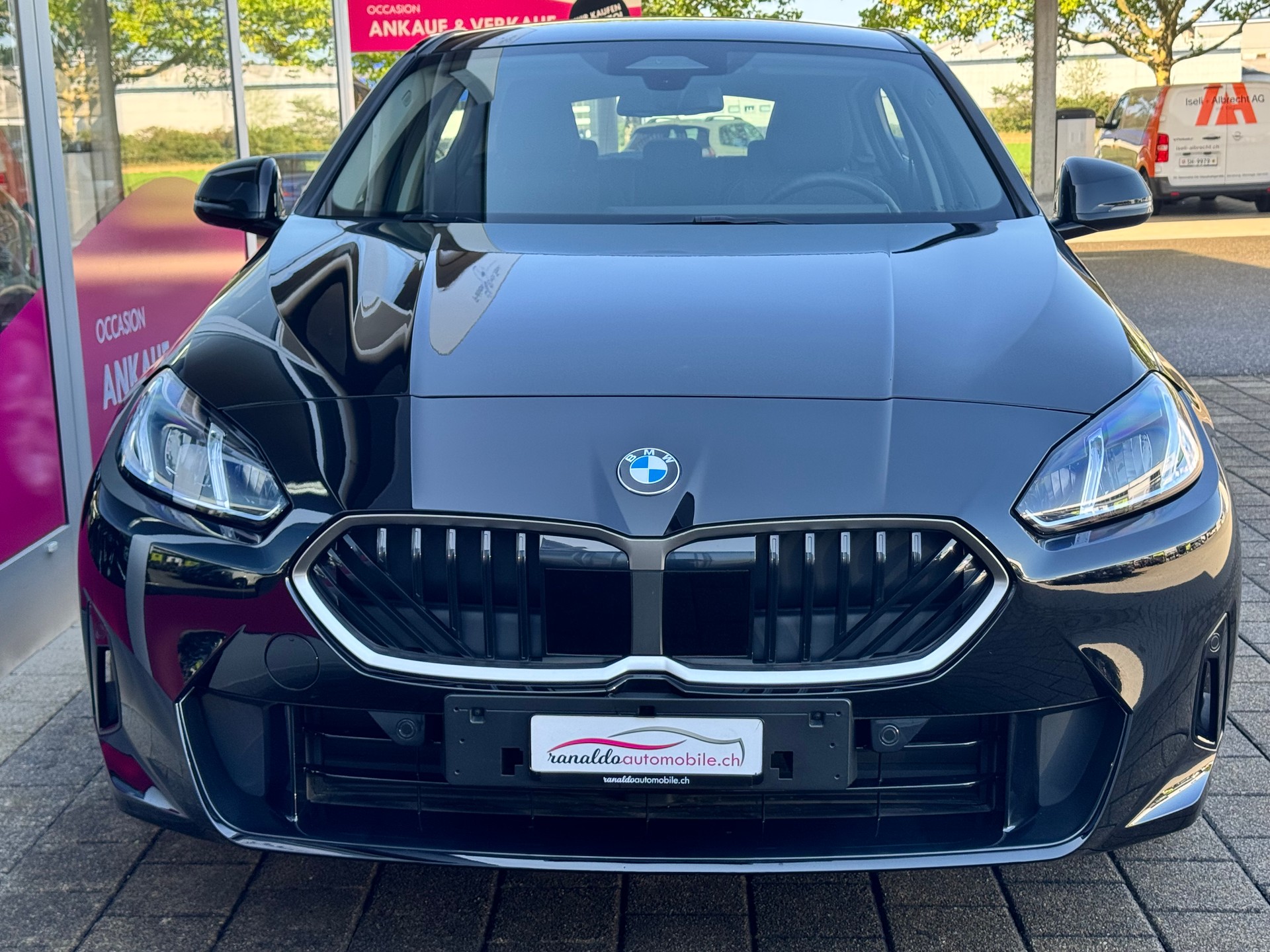 BMW 120+Aut.+Navi+Rückfahrkamera+Abstandregelautomat+8-fach Alu+LED Scheinwerfer+Bluetooth+Sitzheizung+Werksgarantie+Gratis-Service+-image-3