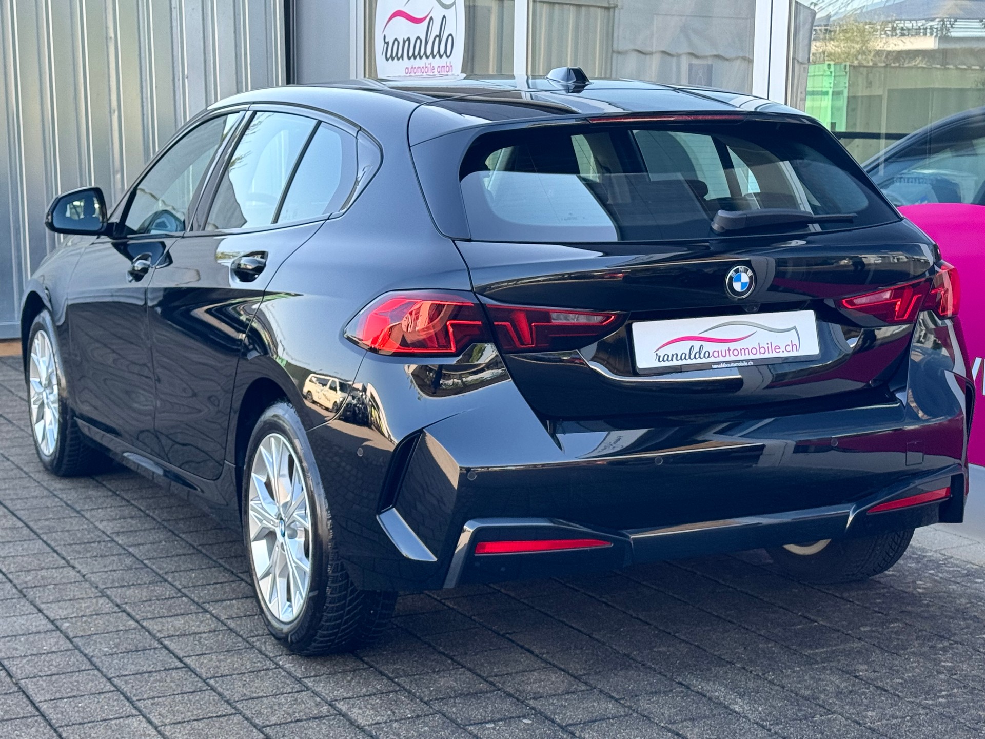 BMW 120+Aut.+Navi+Rückfahrkamera+Abstandregelautomat+8-fach Alu+LED Scheinwerfer+Bluetooth+Sitzheizung+Werksgarantie+Gratis-Service+-image-6