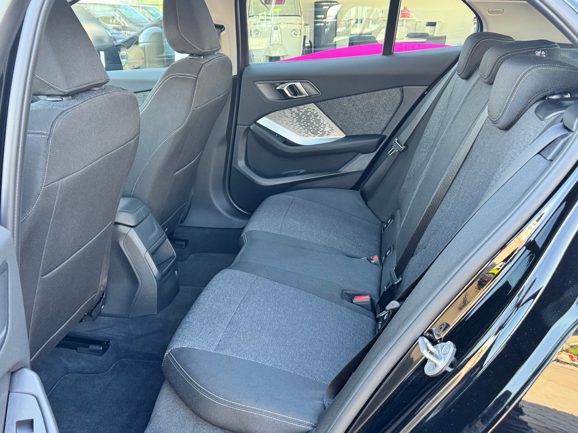 BMW 120+Aut.+Navi+Rückfahrkamera+Abstandregelautomat+8-fach Alu+LED Scheinwerfer+Bluetooth+Sitzheizung+Werksgarantie+Gratis-Service+-image-9