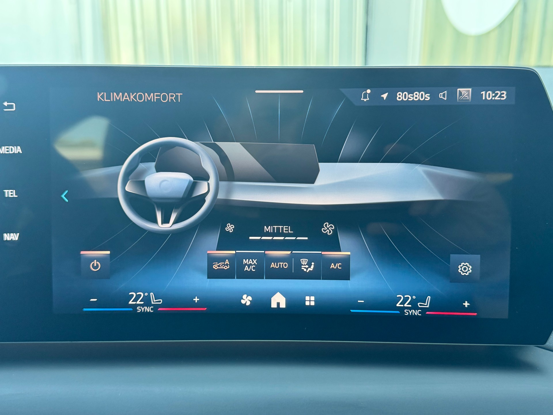 BMW 120+Aut.+Navi+Rückfahrkamera+Abstandregelautomat+8-fach Alu+LED Scheinwerfer+Bluetooth+Sitzheizung+Werksgarantie+Gratis-Service+-image-21