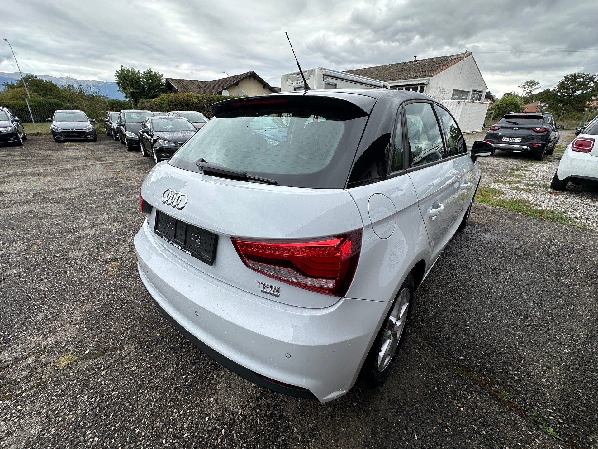 AUDI A1 Sportback 1.0 TFSI Design S-tronic-image-8