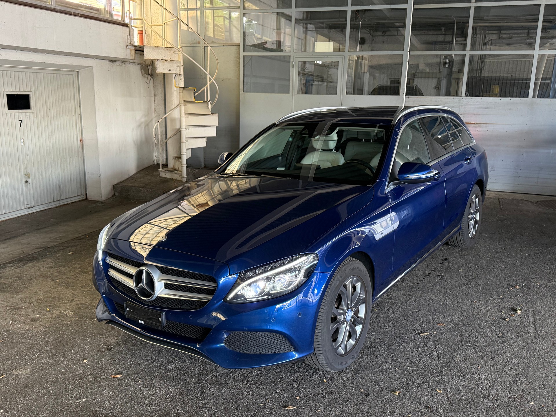 MERCEDES-BENZ C 250 d Swiss Star Exclusive 4Matic 9G-Tronic-image-1