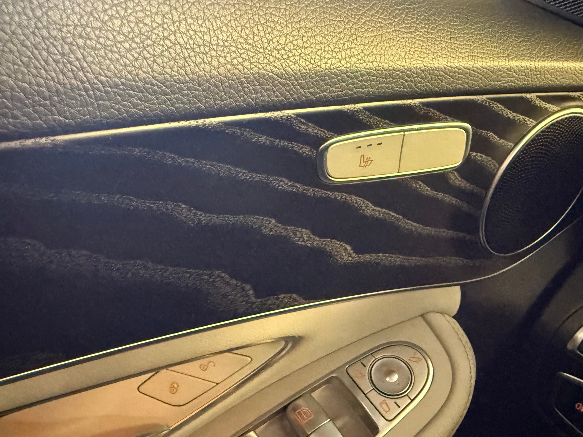 MERCEDES-BENZ C 250 d Swiss Star Exclusive 4Matic 9G-Tronic-image-13