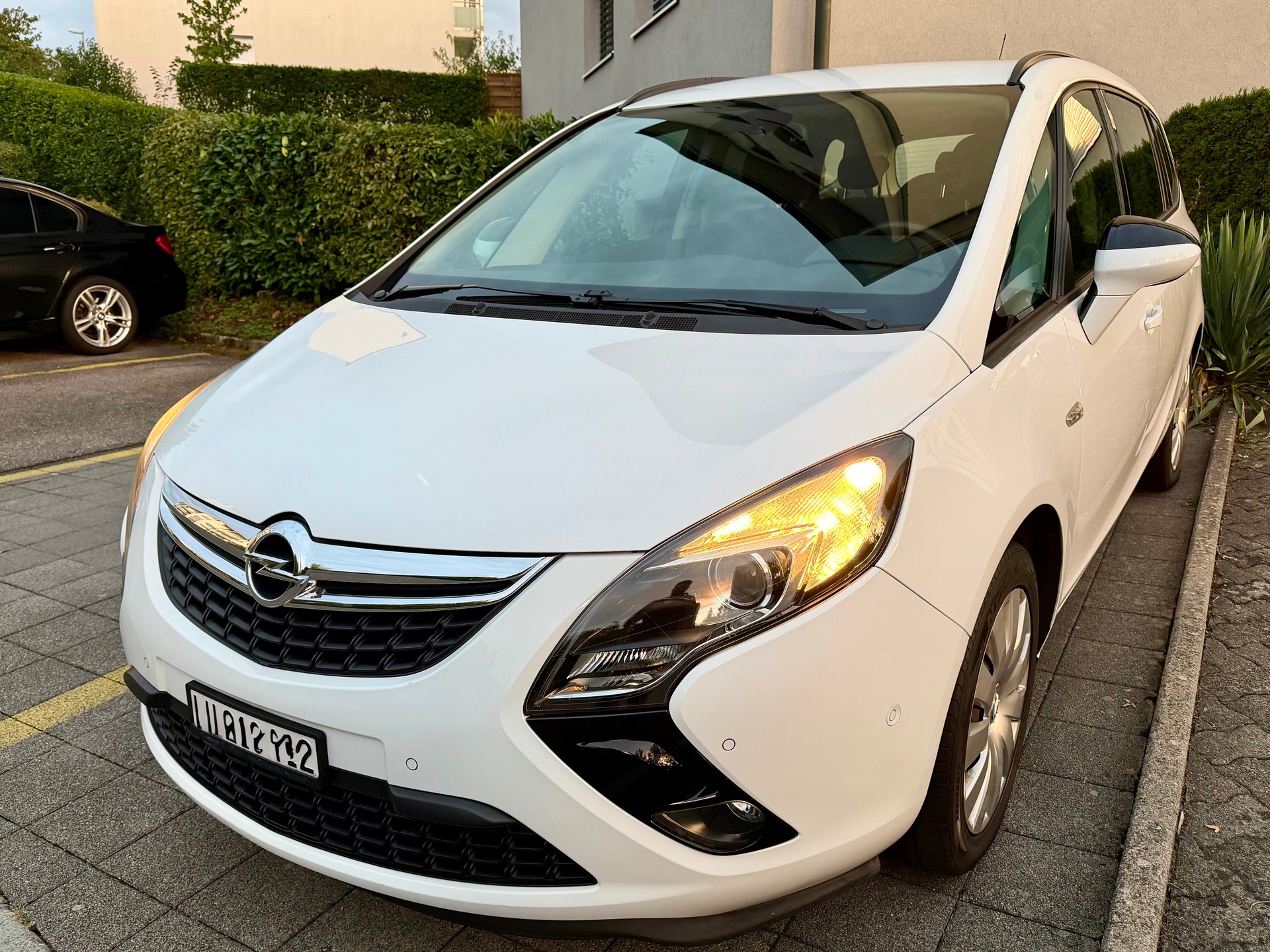 OPEL ZAFIRA 2.0 CDTI 131PS 7 PLATZ-image-0