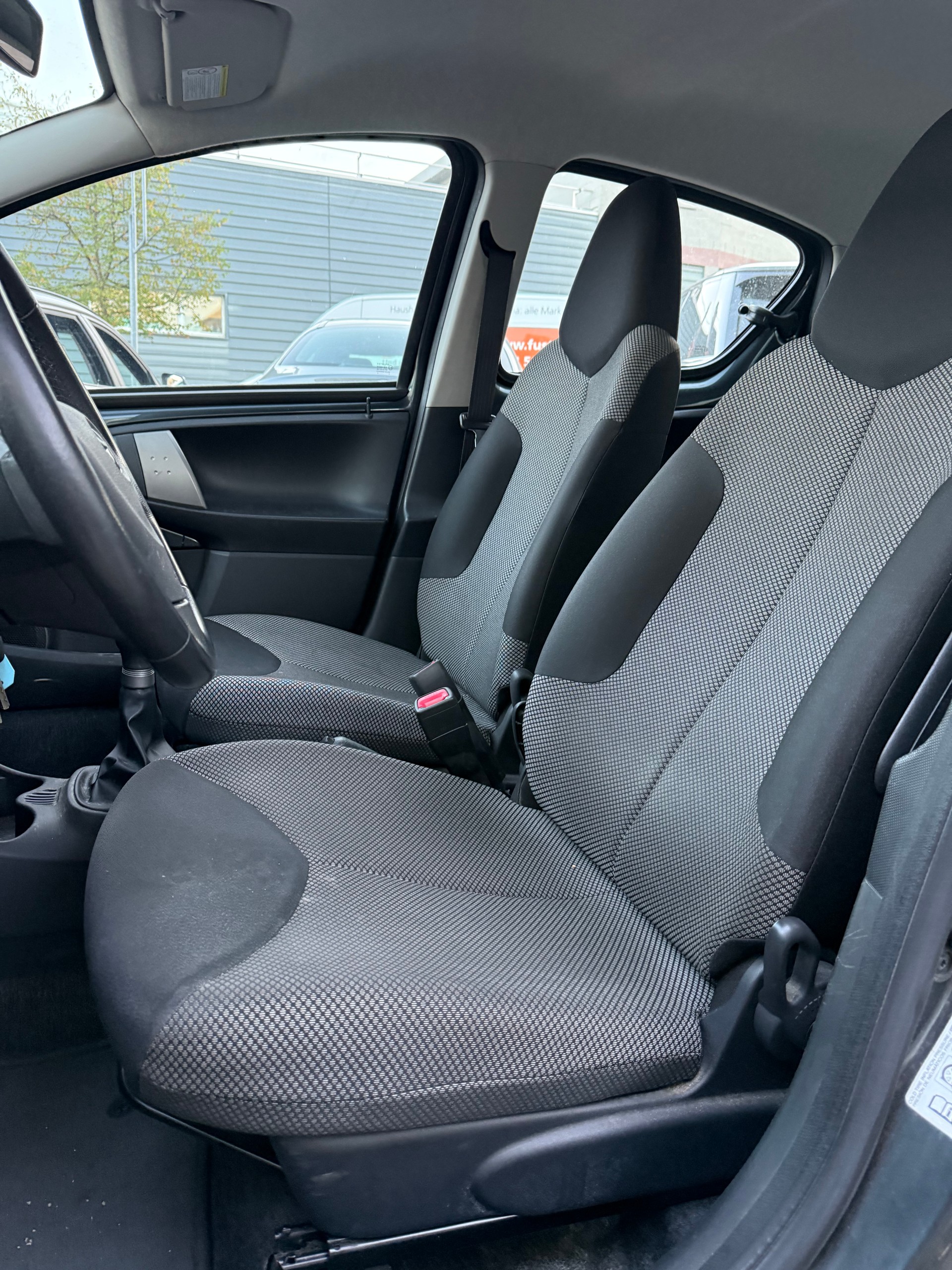 TOYOTA Aygo 1.0 VVT-i Luna-image-8