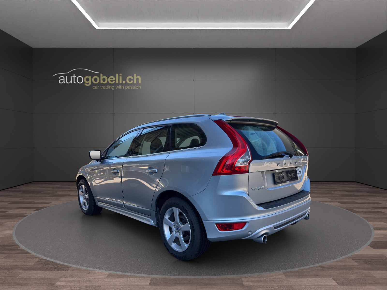 VOLVO XC60 D4 AWD R-Design Geartronic-image-1
