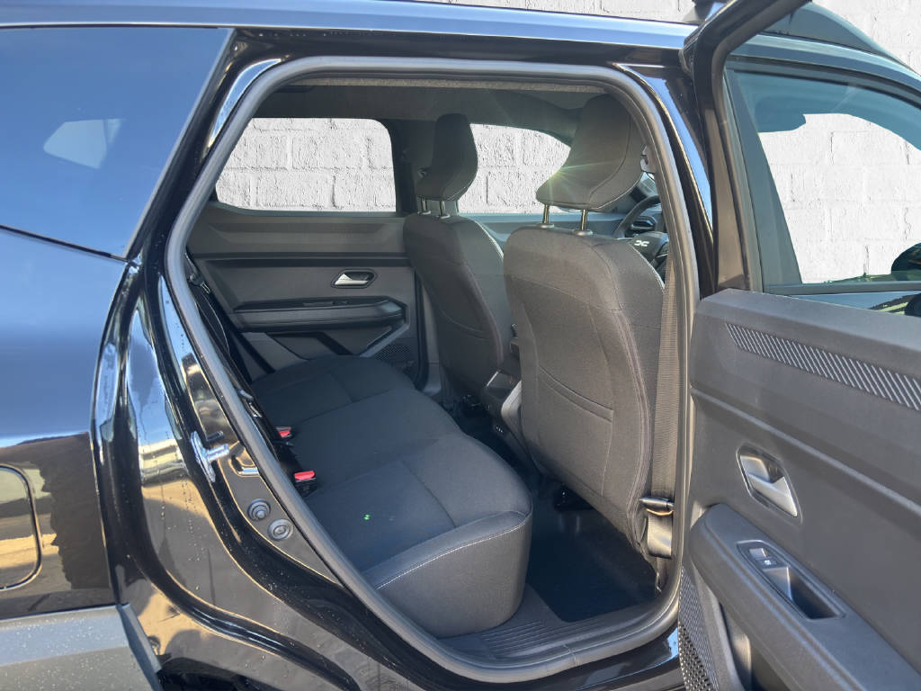 DACIA Duster 1.8 Hybrid Journey-image-10