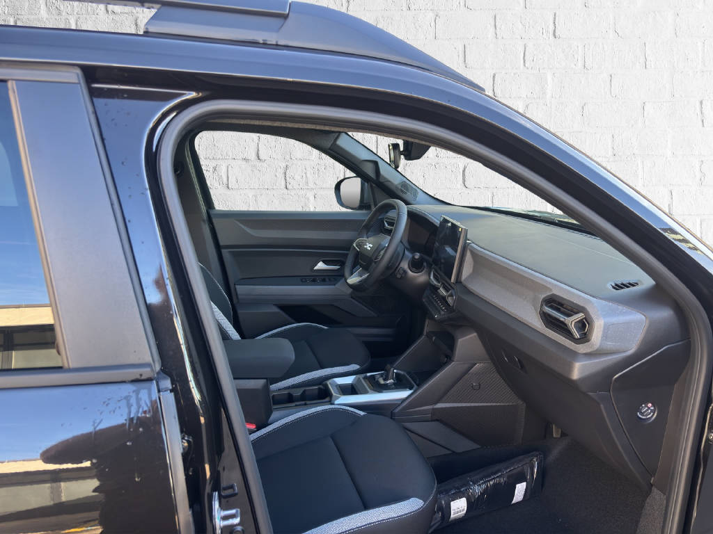 DACIA Duster 1.8 Hybrid Journey-image-9