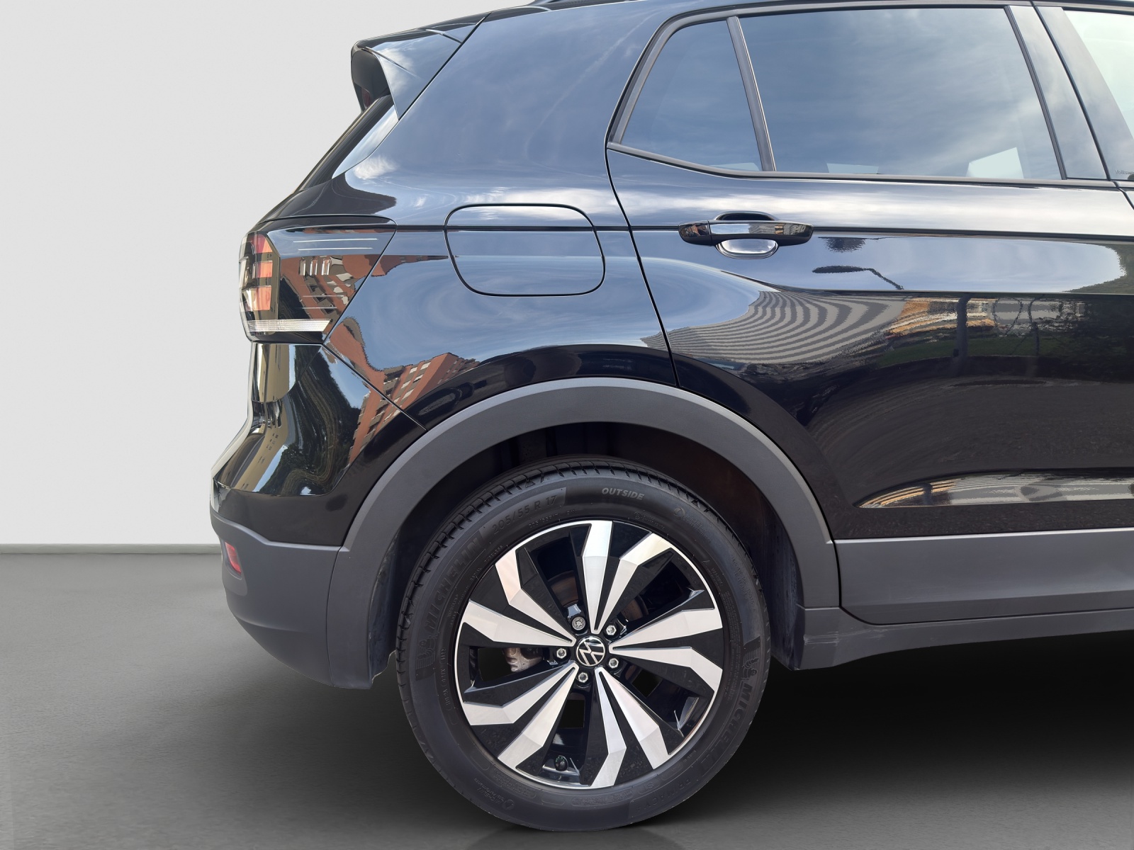 VW T-Cross 1.0 TSI Life Selection DSG-image-4