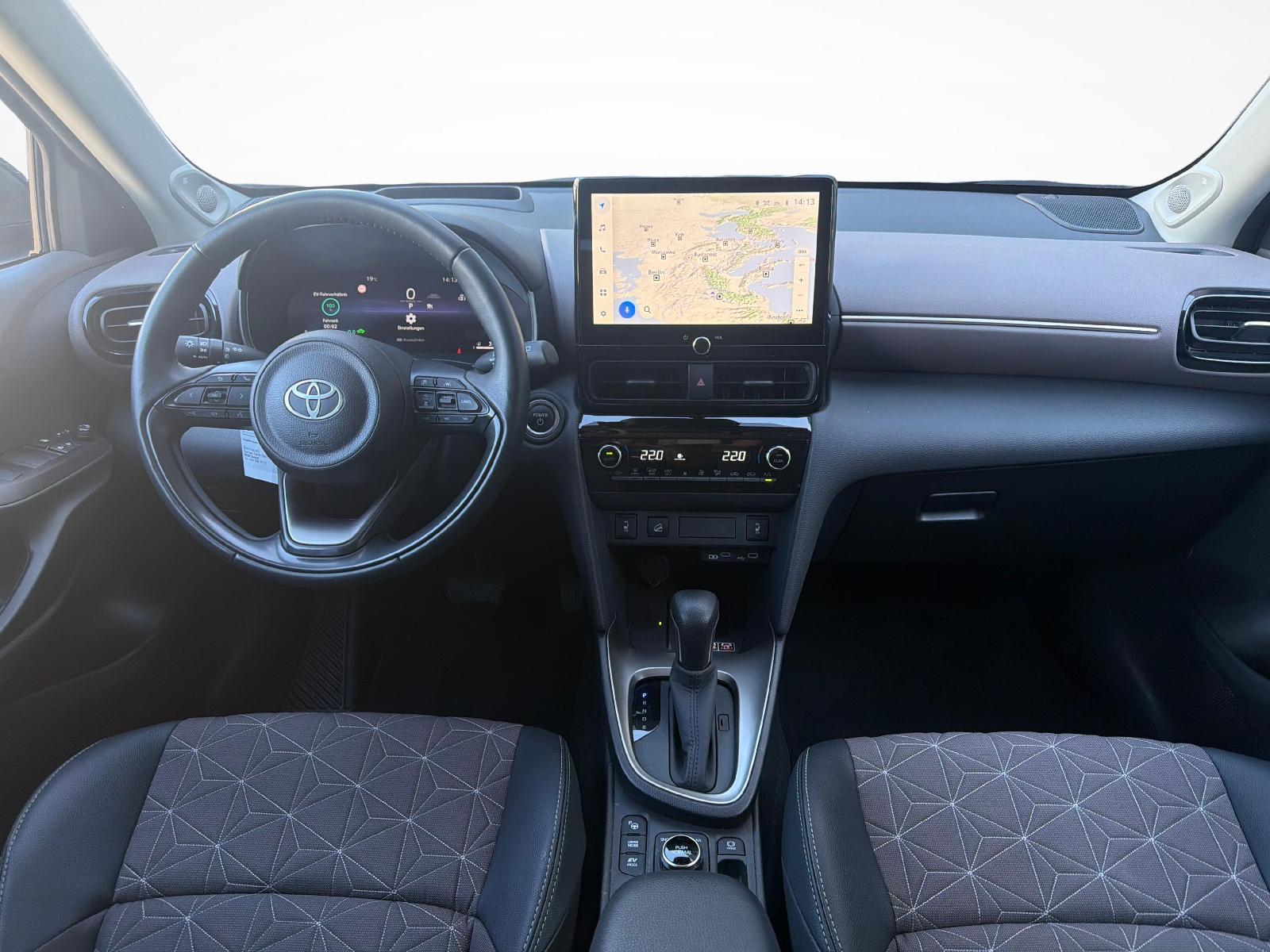 TOYOTA Yaris Cross 1.5 VVT-i HSD Premium AWD-i-image-8