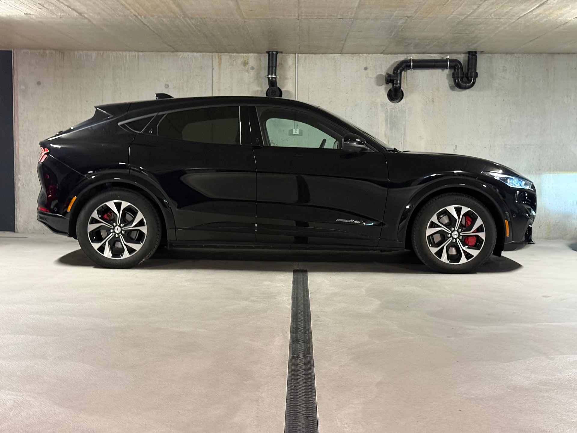 FORD Mustang MACH-E Premium AWD 88 kWh-image-7