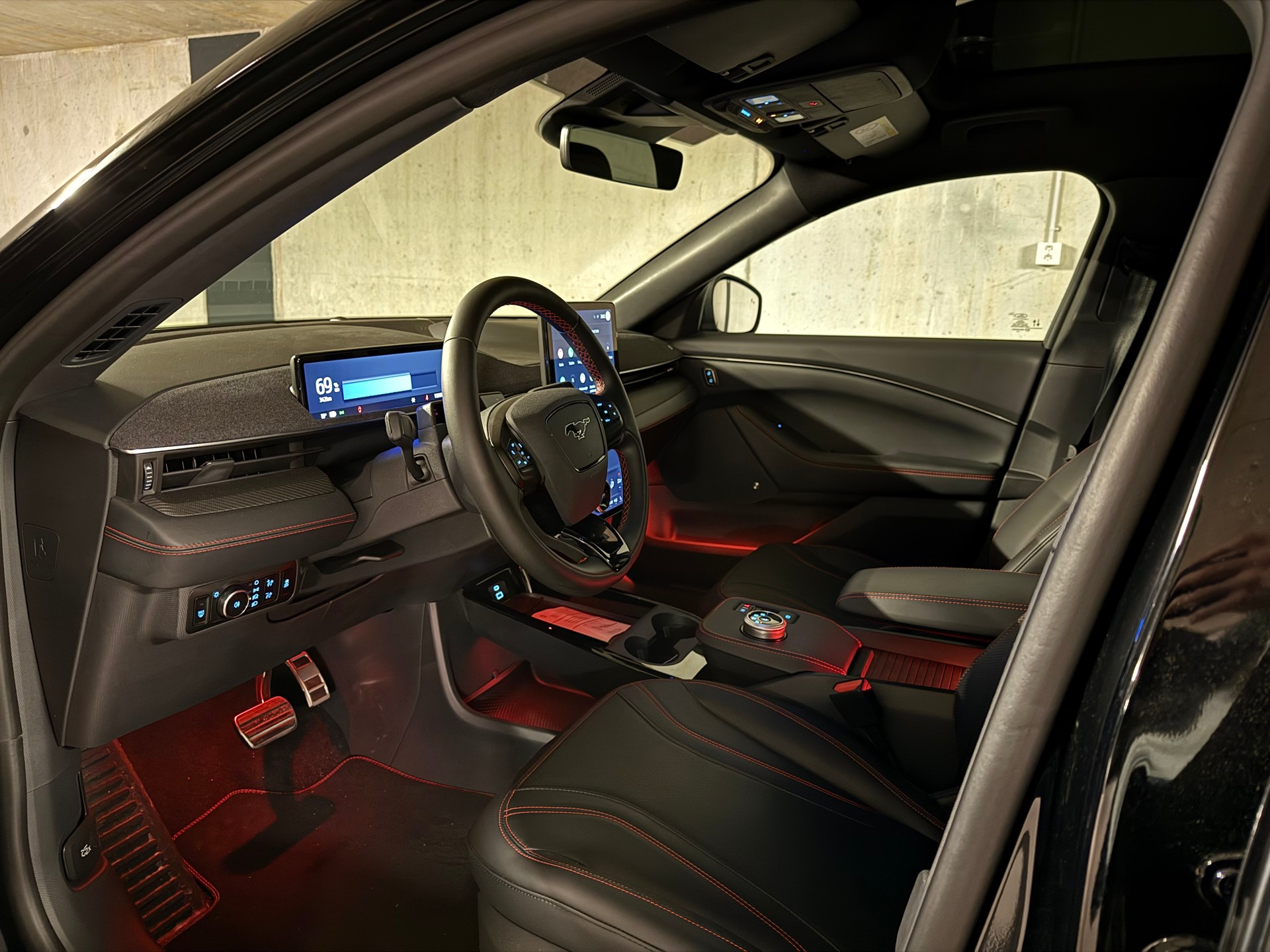 FORD Mustang MACH-E Premium AWD 88 kWh-image-8