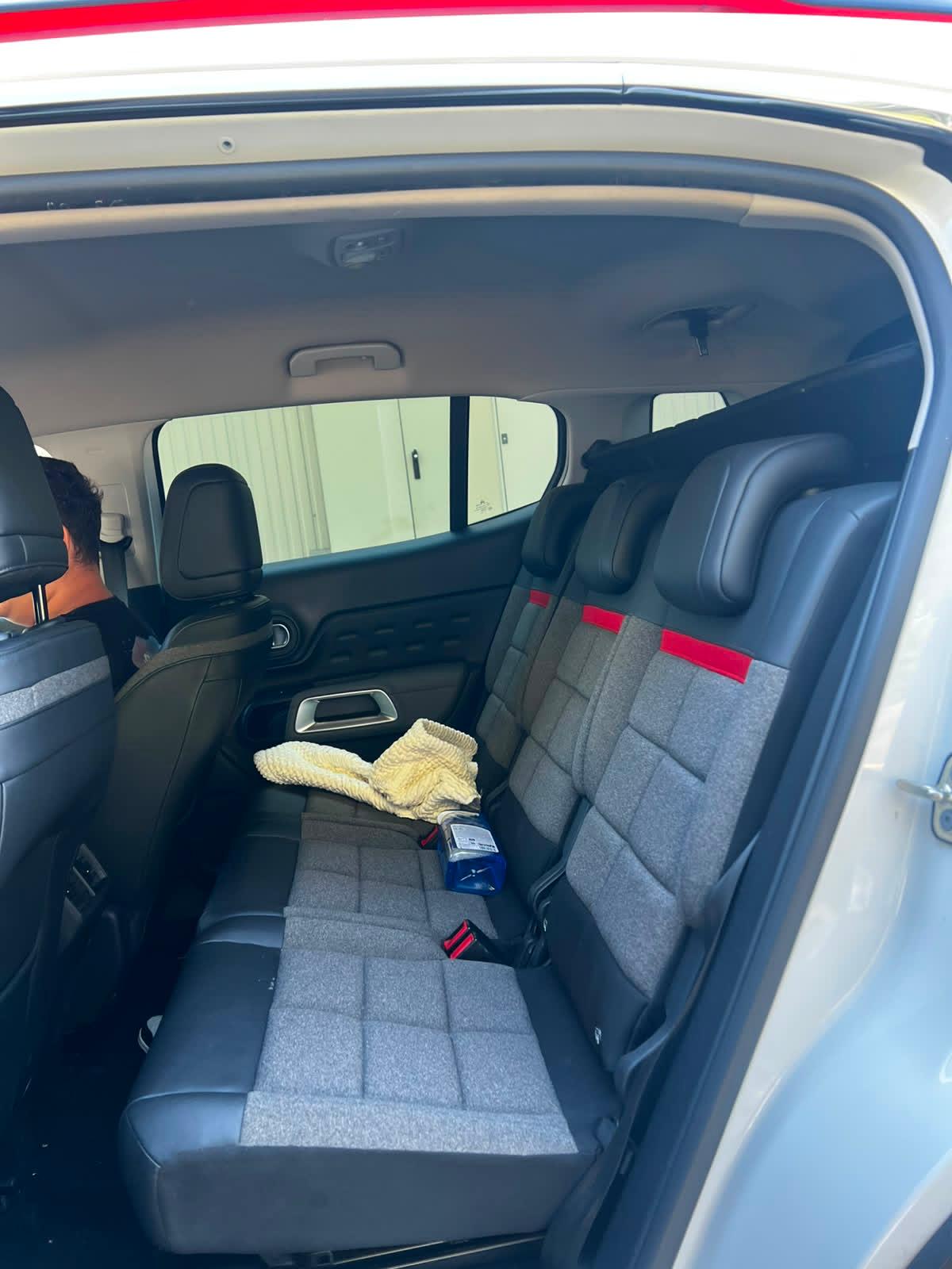 CITROEN C5 Aircross 1.6i PureTech Shine EAT8-image-6
