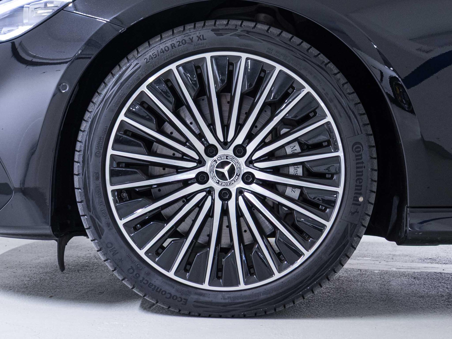 MERCEDES-BENZ E 220 d 4MATIC-image-14