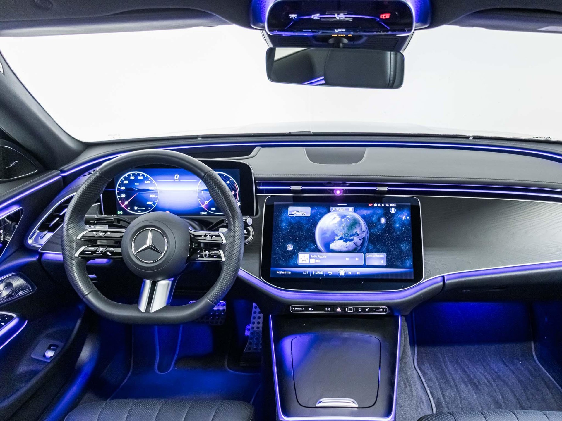 MERCEDES-BENZ E 220 d 4MATIC-image-11