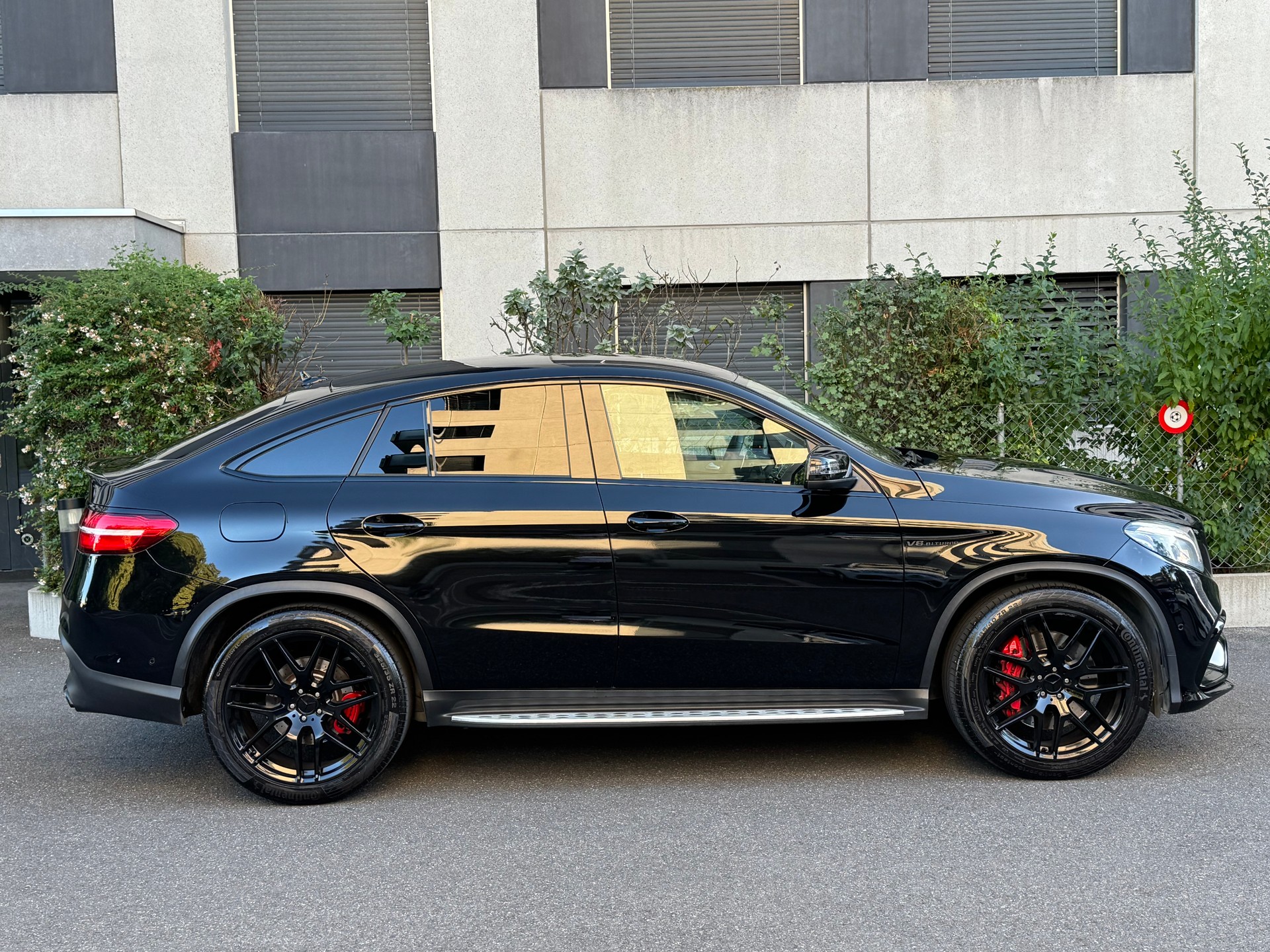 MERCEDES-BENZ GLE Coupé 63 S AMG 4Matic BLACK EDITION-image-5